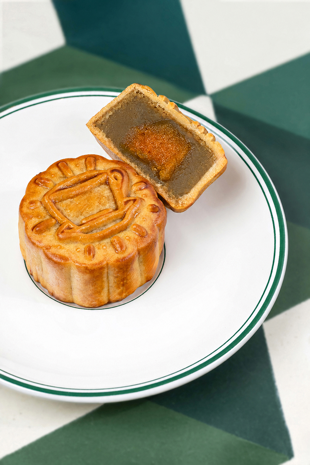 ขนมไหว้พระจันทร์รสเม็ดบัวไข่แดง Ralph’s Coffee