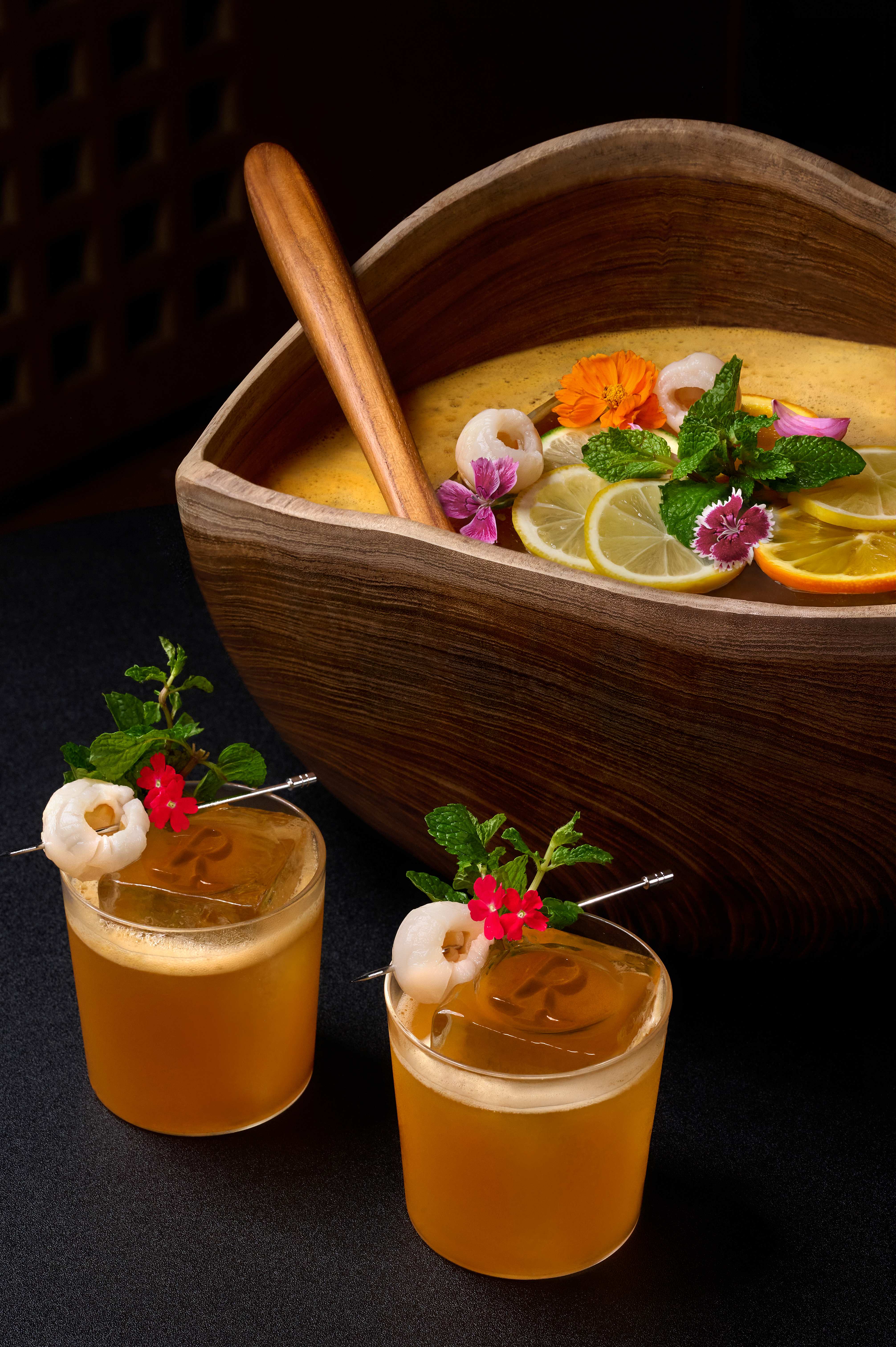 เครื่องดื่ม Tropical Silk จาก The New Punch Collection ณ โรงแรมเรเนซองส์ เกาะสมุย รีสอร์ท แอนด์ สปา