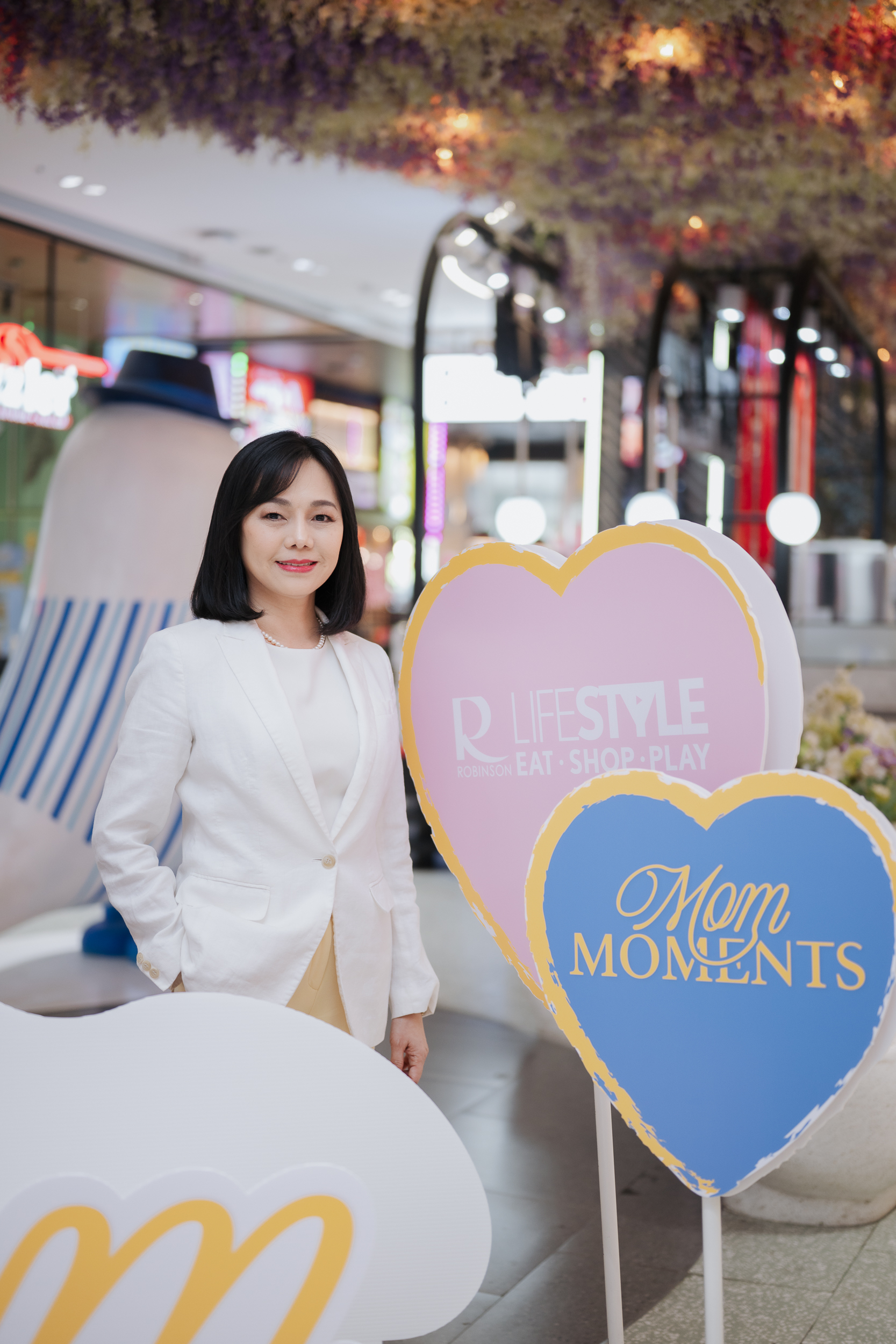 คุณนุจรีย์ มารัตนะฤกษ์ ผู้ช่วยกรรมการผู้จัดการใหญ่อาวุโส ฝ่ายการตลาด ศูนย์การค้าโรบินสันไลฟ์สไตล์