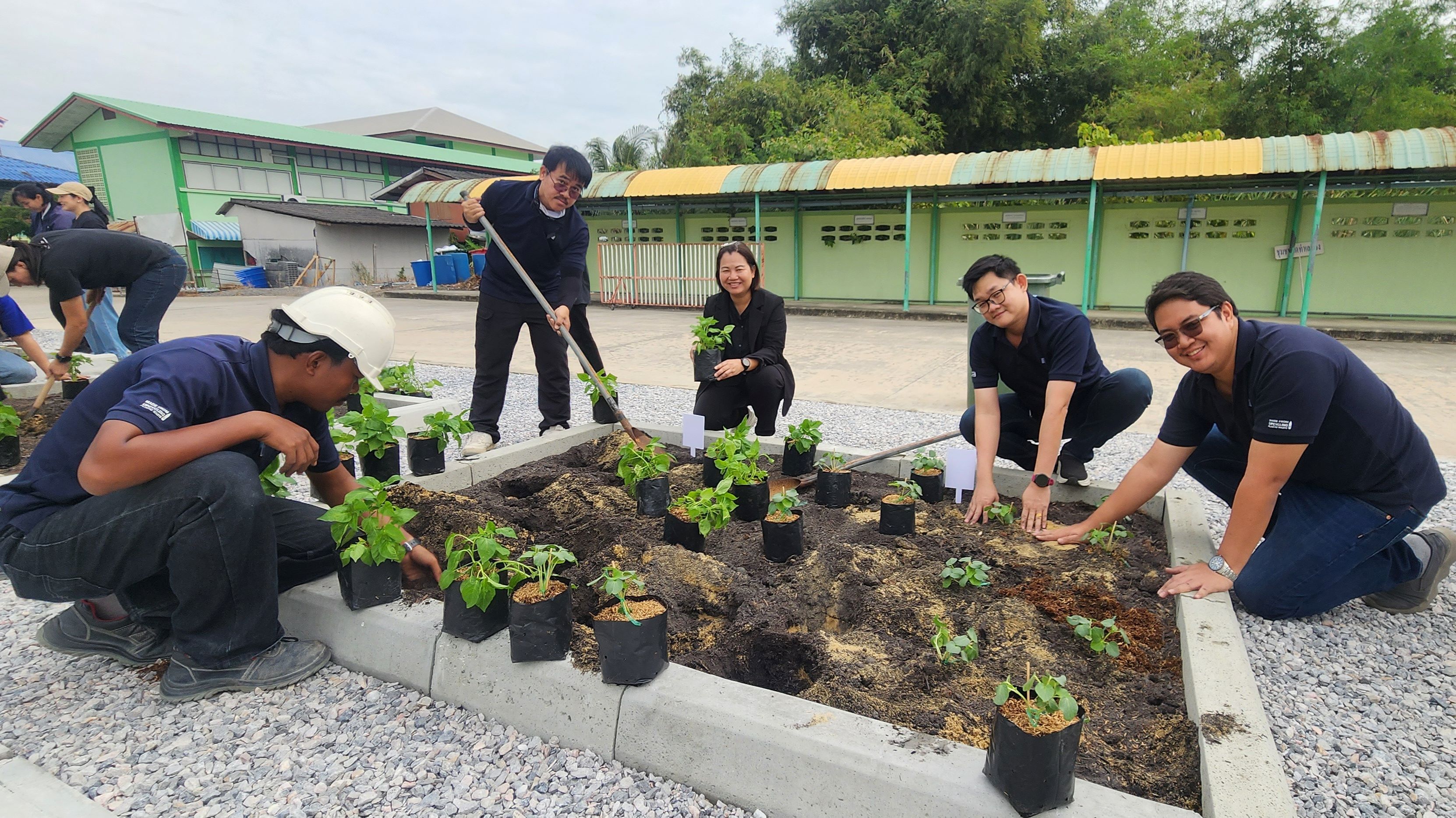 ภาพกิจกรรมการปรับปรุงโรงเรียน