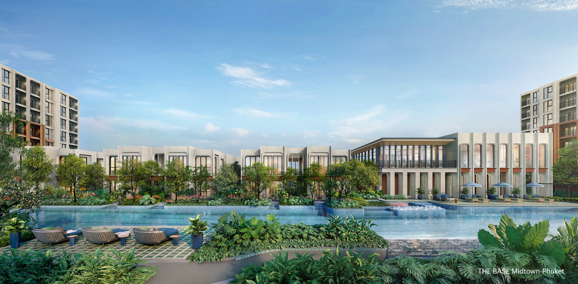 ลานกลางโครงการและสระว่ายน้ำ THE BASE Midtown-Phuket