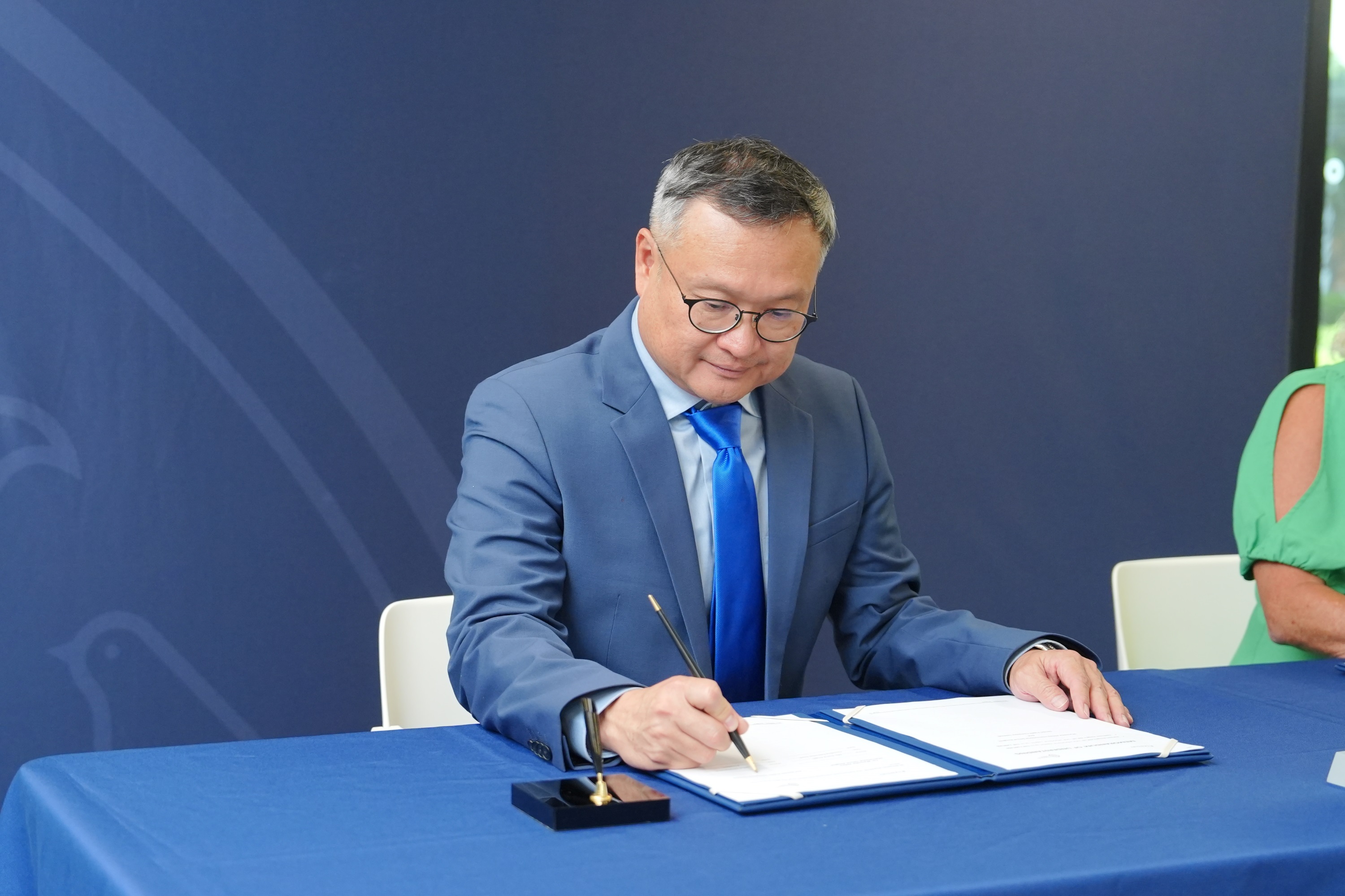 ผู้เข้าร่วมงานลงนามความร่วมมือแสนสิริและ Wycombe Abbey International School Bangkok