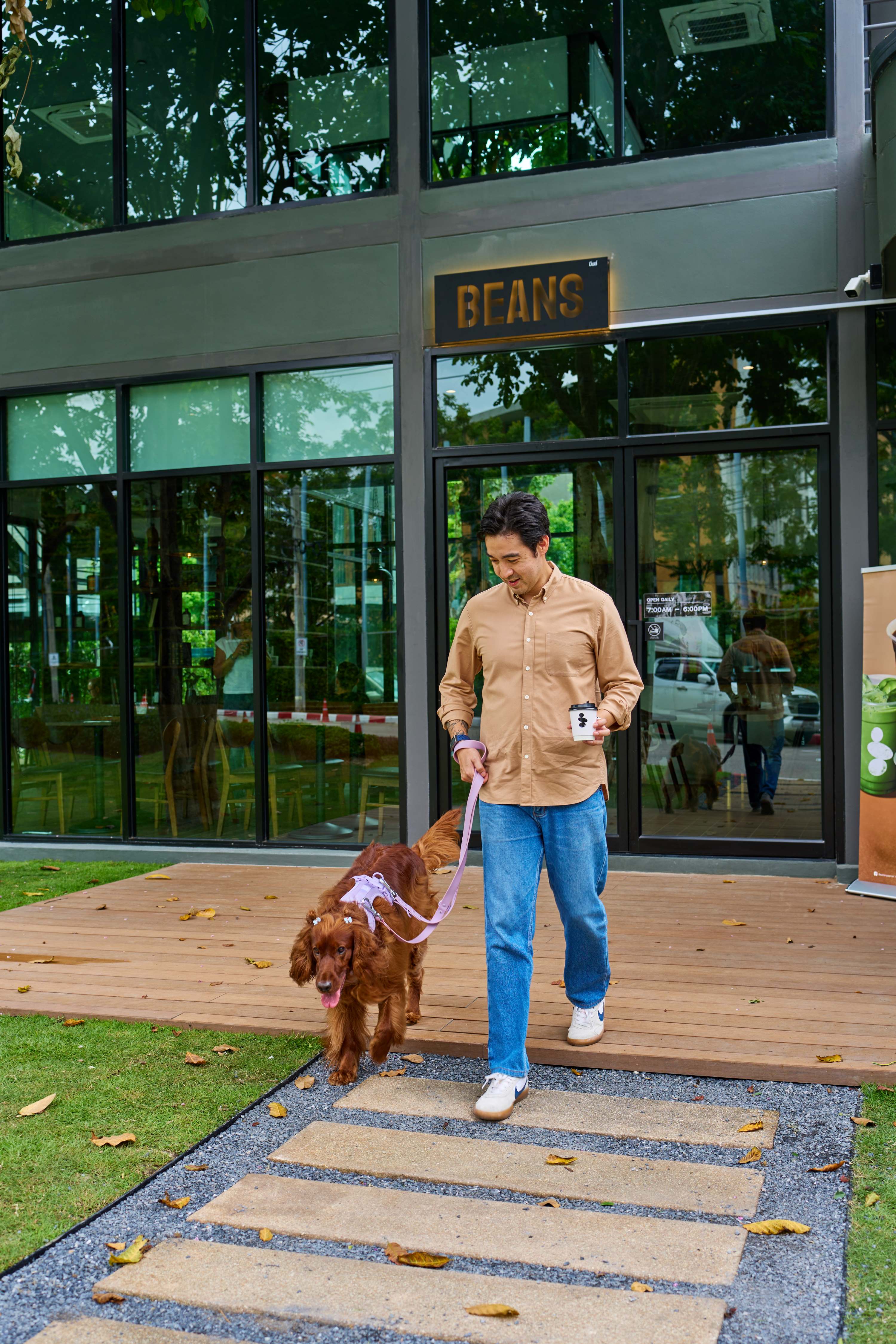 บรรยากาศคาเฟ่ BEANS Coffee Roaster T77