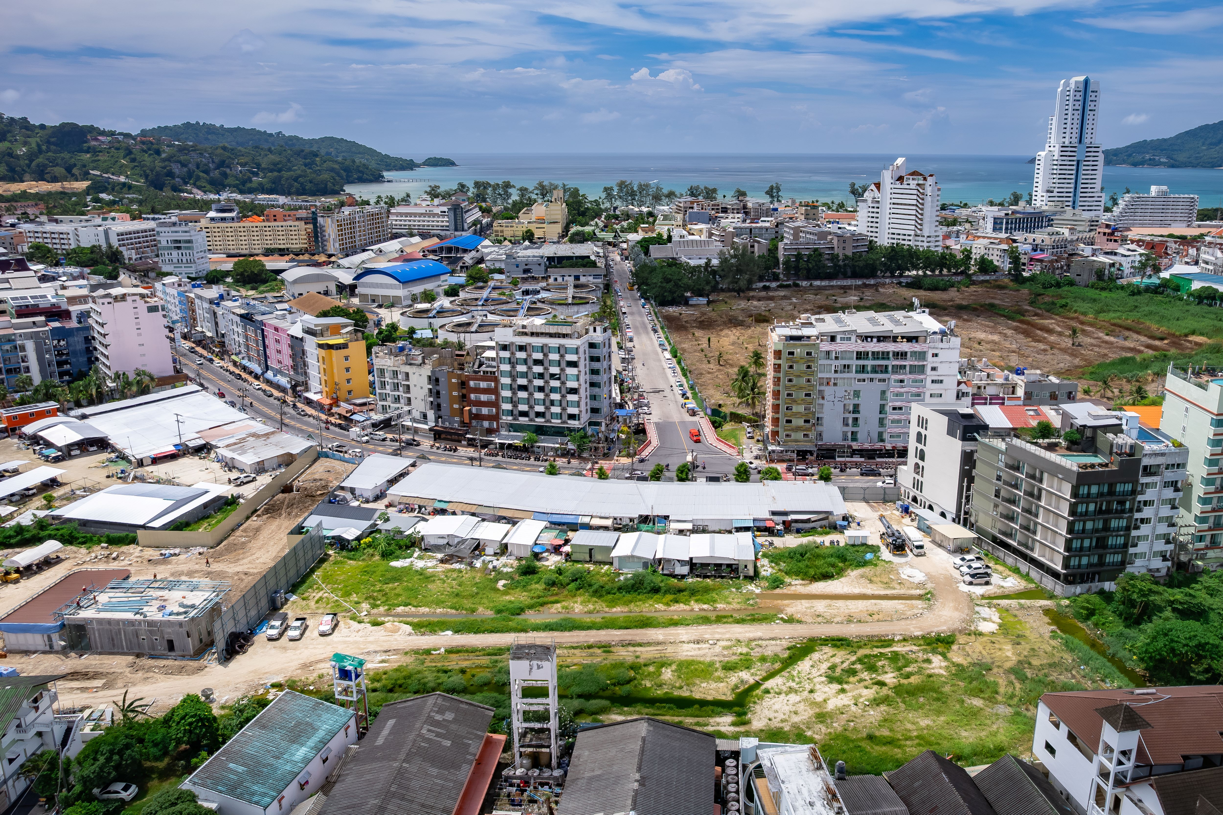 บรรยากาศทำเลหาดป่าตอง จังหวัดภูเก็ต