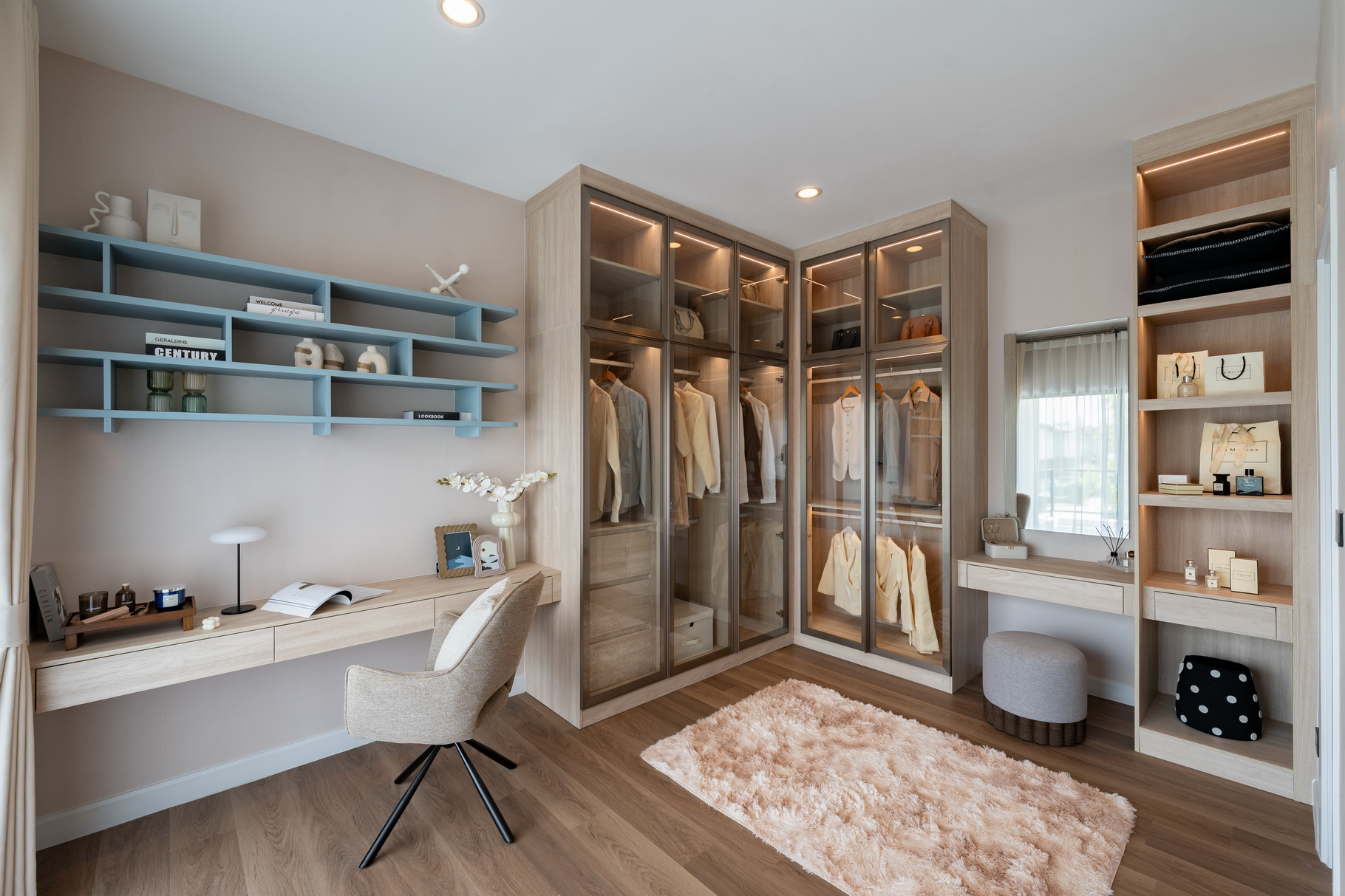 Walk-in Closet ในบ้าน VENUE