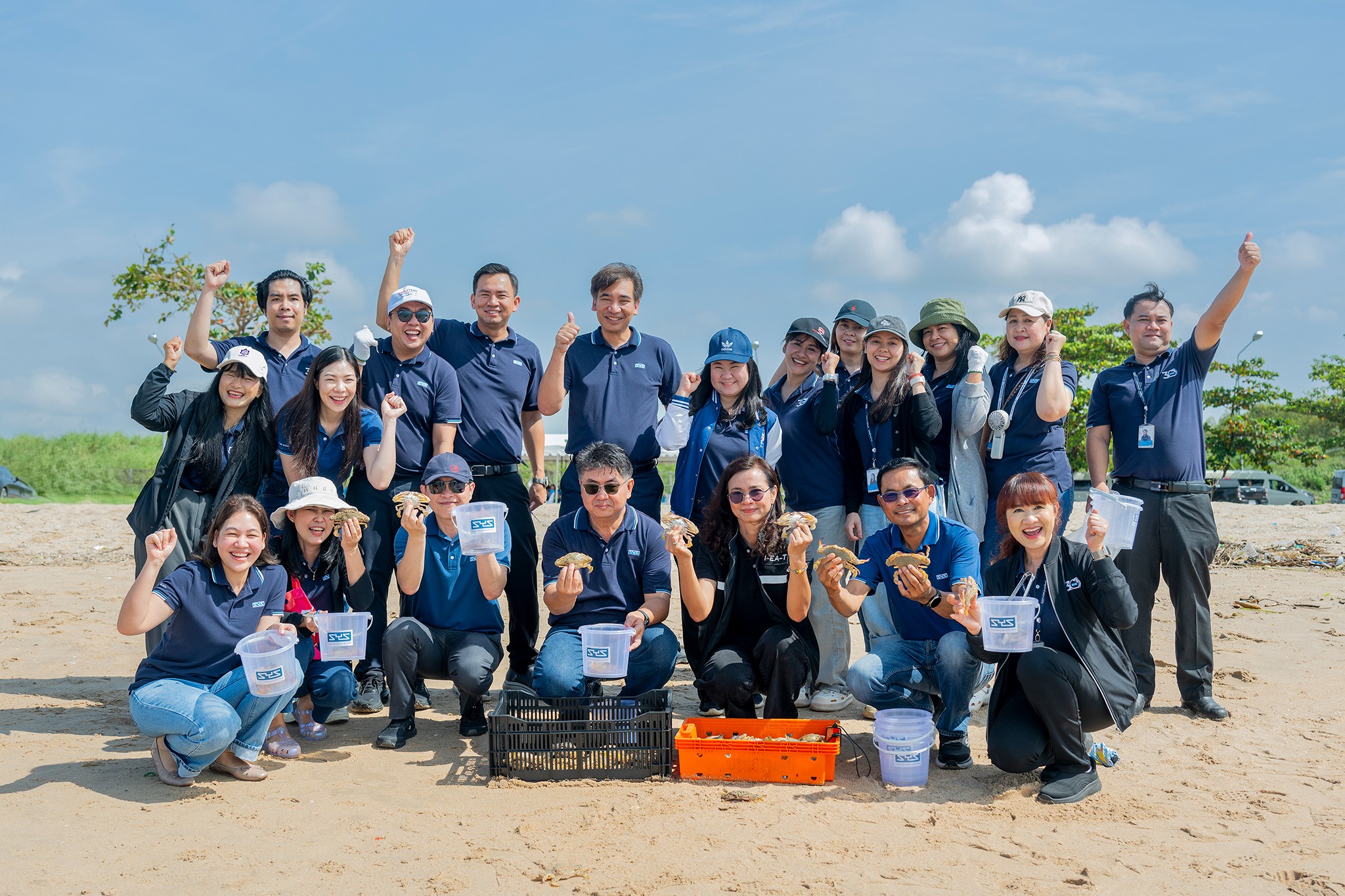 บรรยากาศการจัดกิจกรรมฟื้นฟูระบบนิเวศชายฝั่งหาดหนองแฟบ