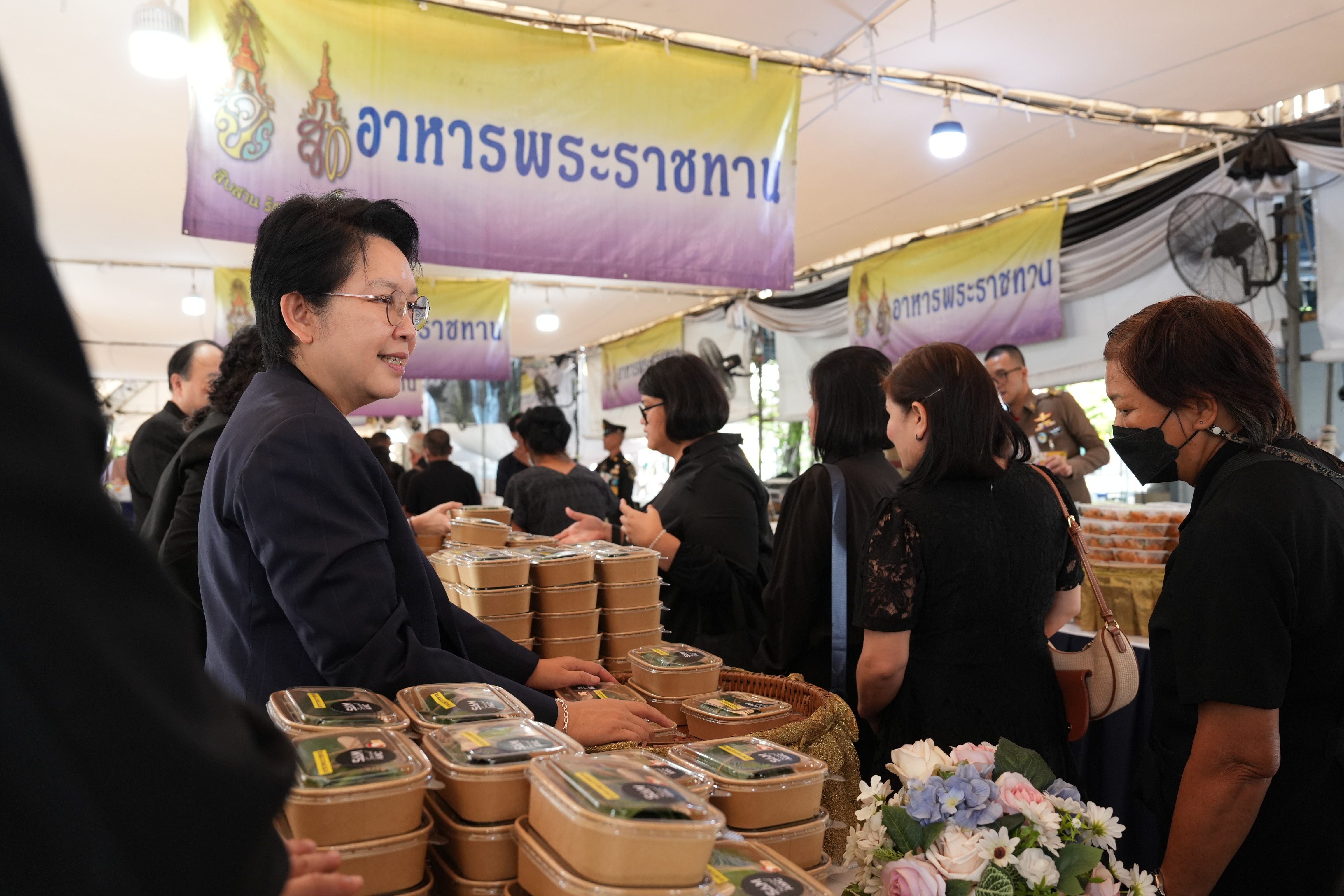 ภาพกิจกรรมจิตอาสาสนับสนุนอาหารพระราชทานของ SAM