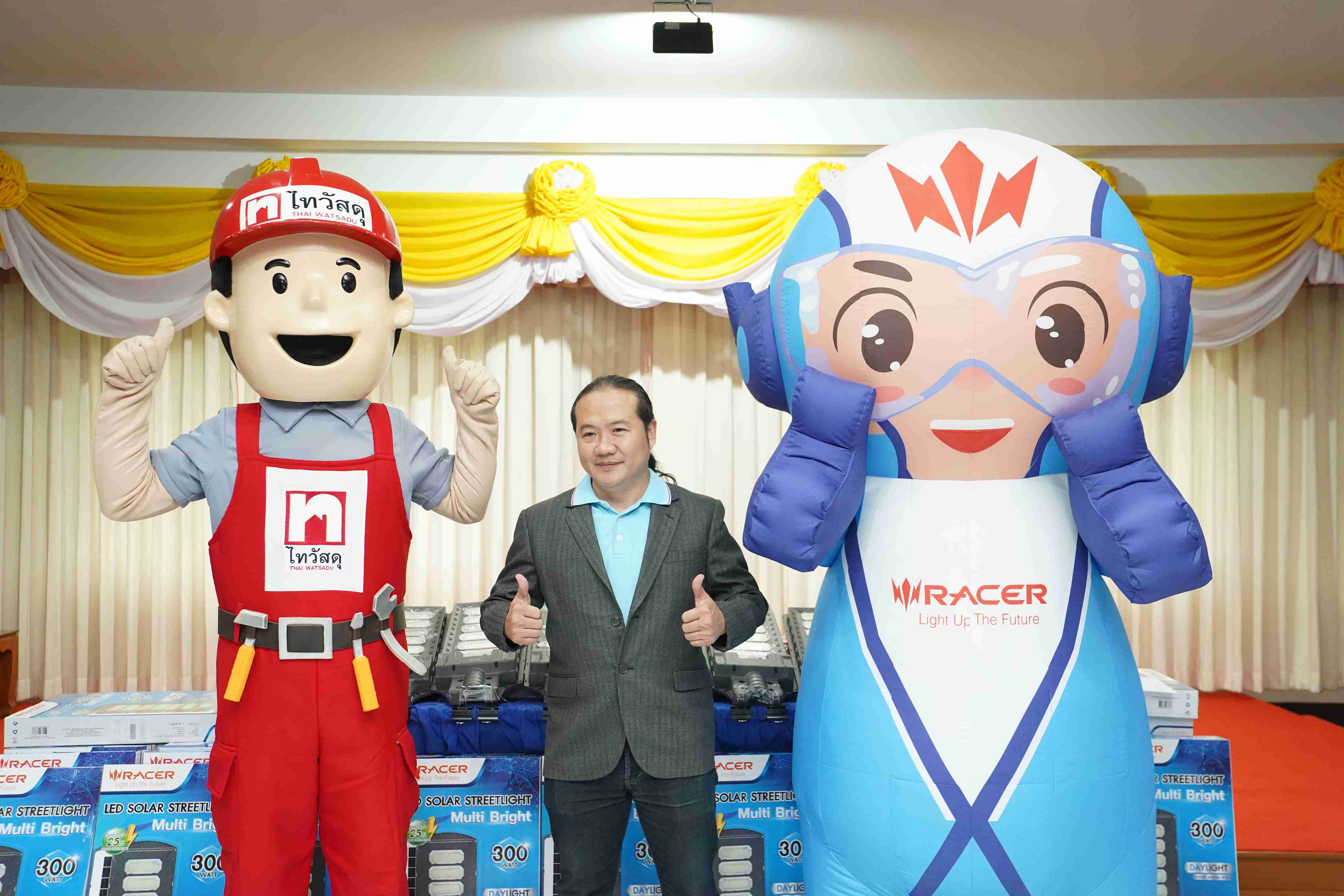 นายเจริญสุข งามเจริญศักดิ์ ผู้จัดการฝ่ายการตลาด บริษัท เรเซอร์การไฟฟ้า (ประเทศไทย) จำกัด