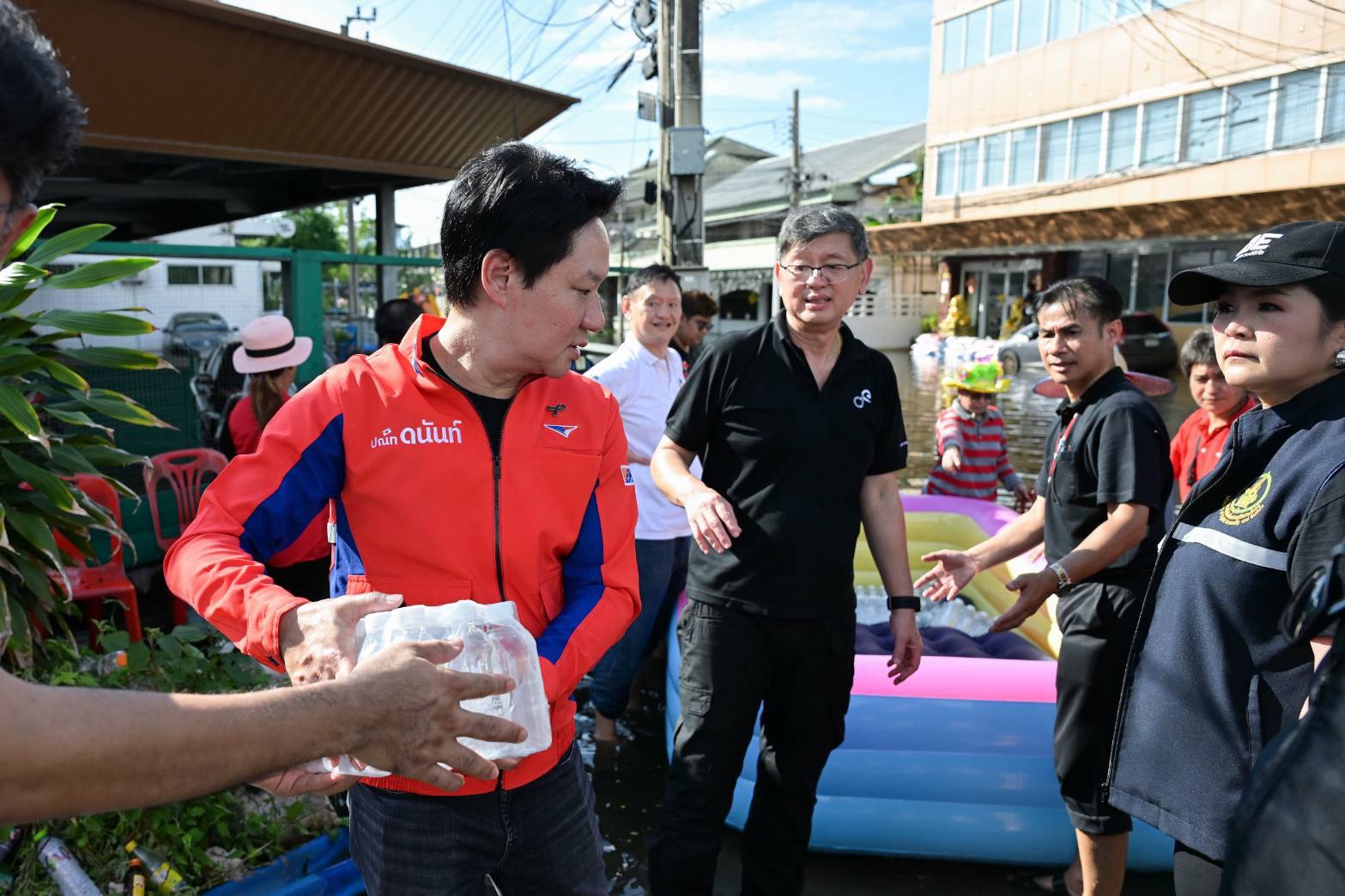 การให้บริการนำจ่ายสินค้าถึงมือผู้รับ