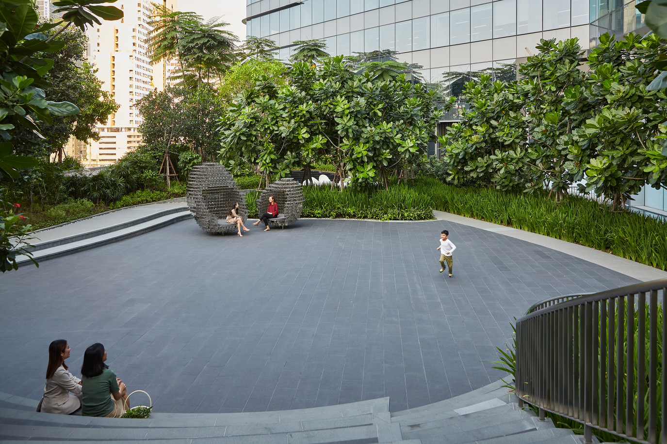 บรรยากาศ Q Garden The PARQ