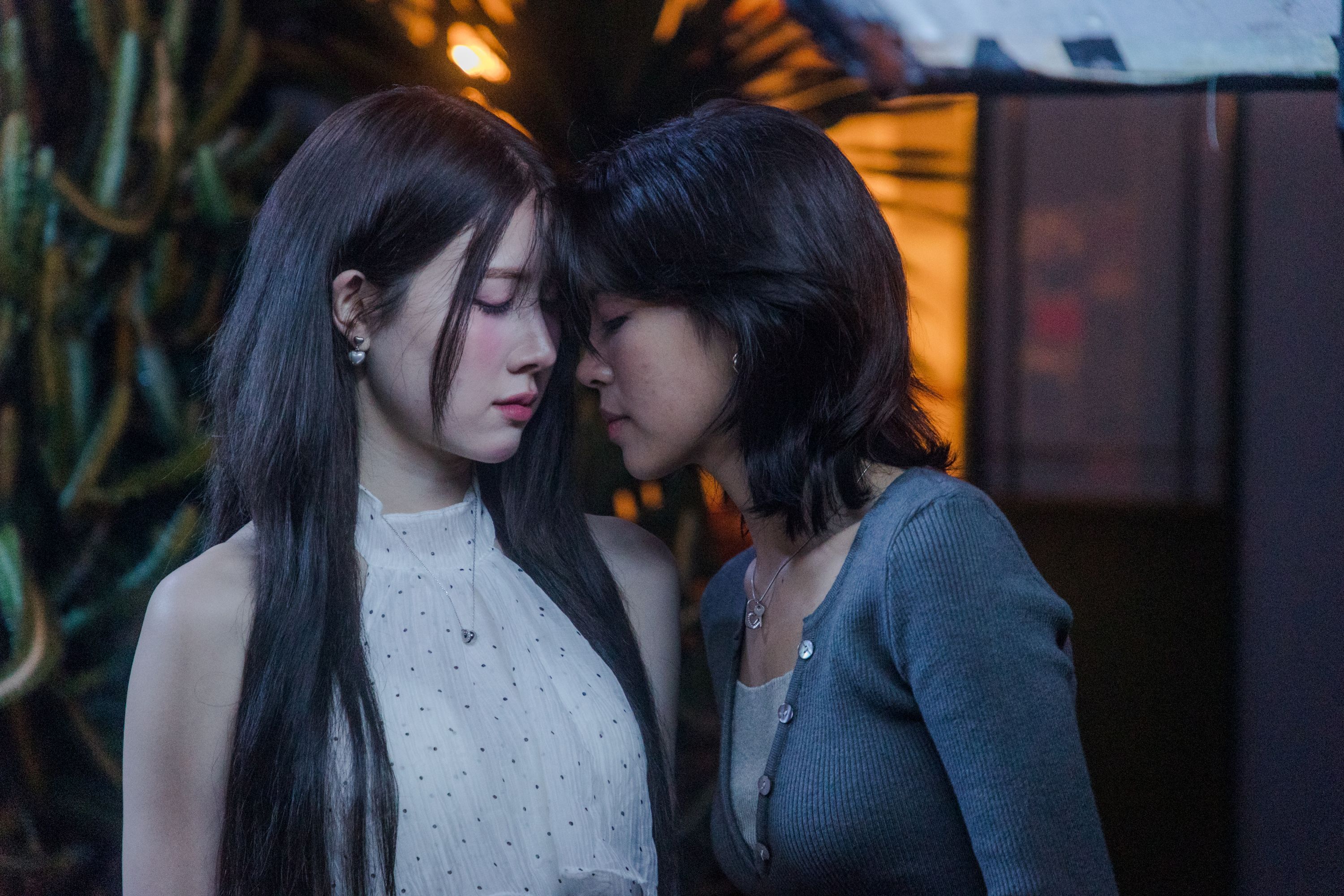 ภาพจากมิวสิกวิดีโอ “FYI” ของ THX