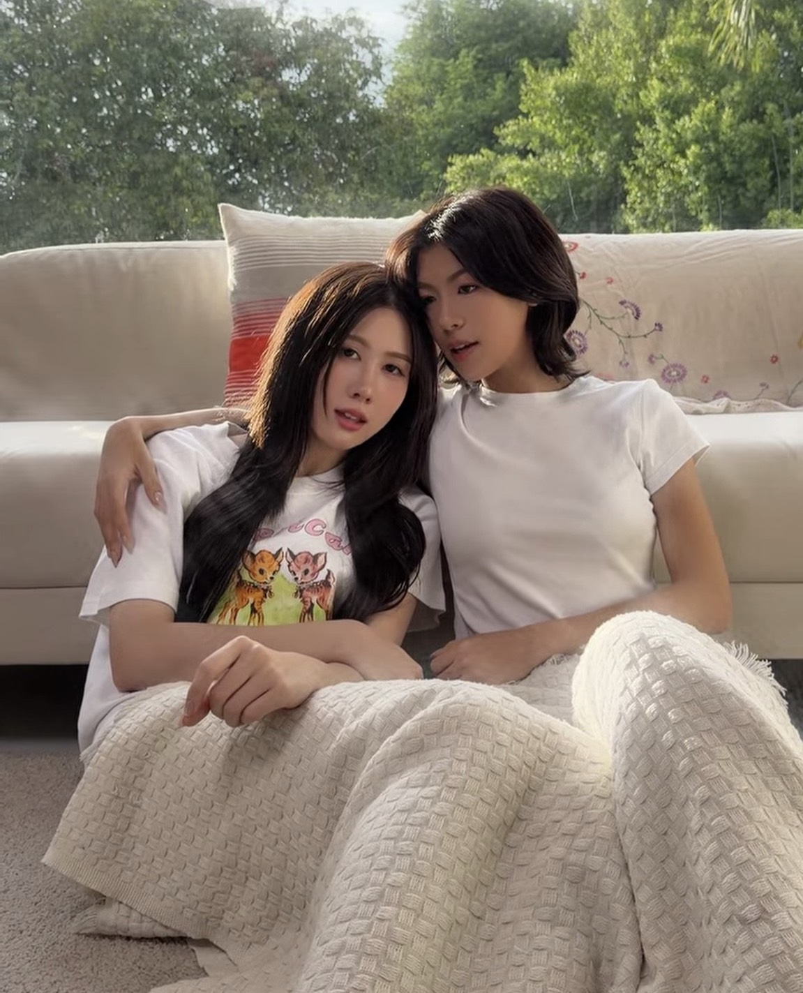 โมเมนต์เคมีของซินดี้และตาต้าใน MV FYI