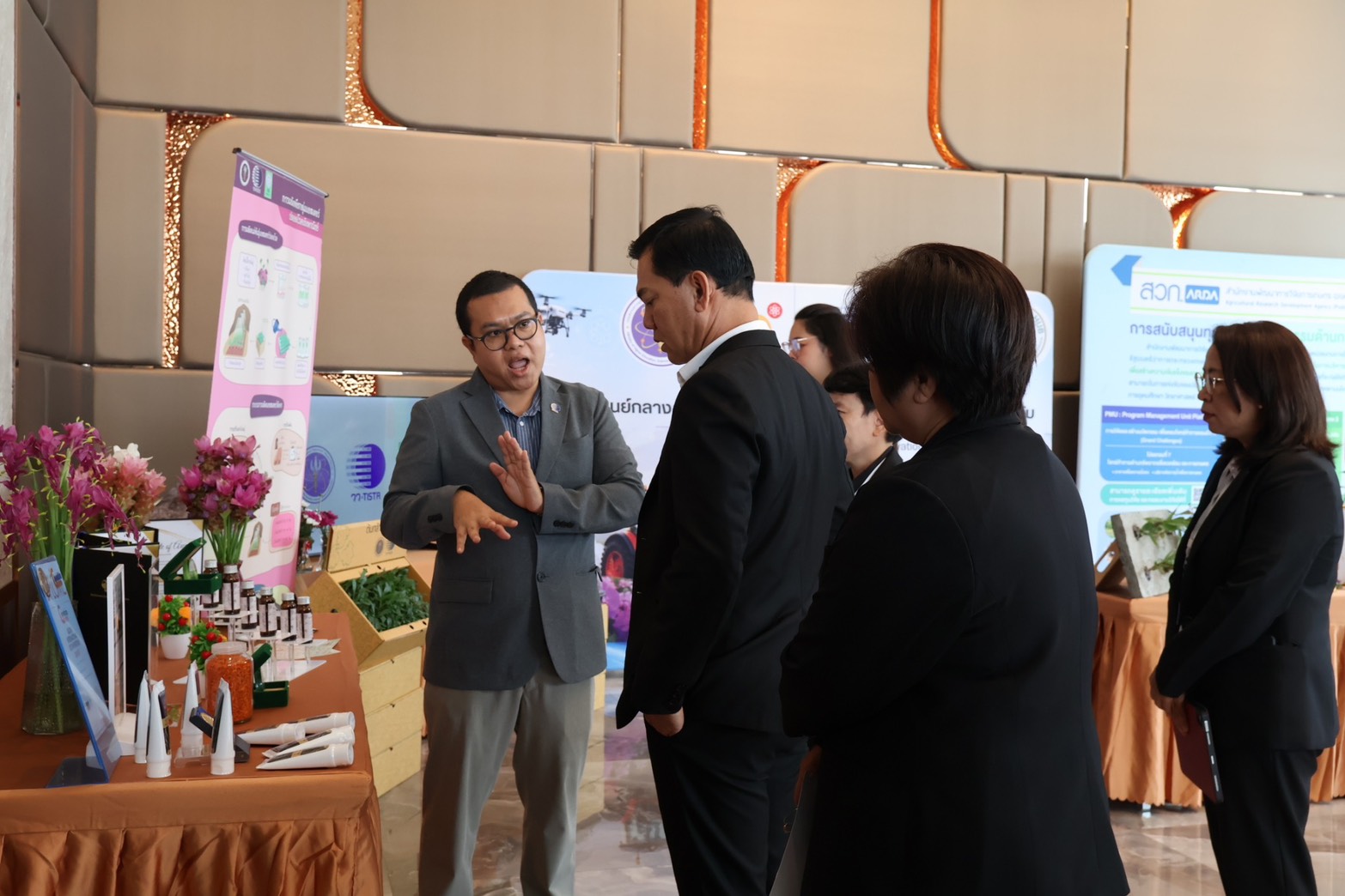 ภาพบรรยากาศการเสวนา