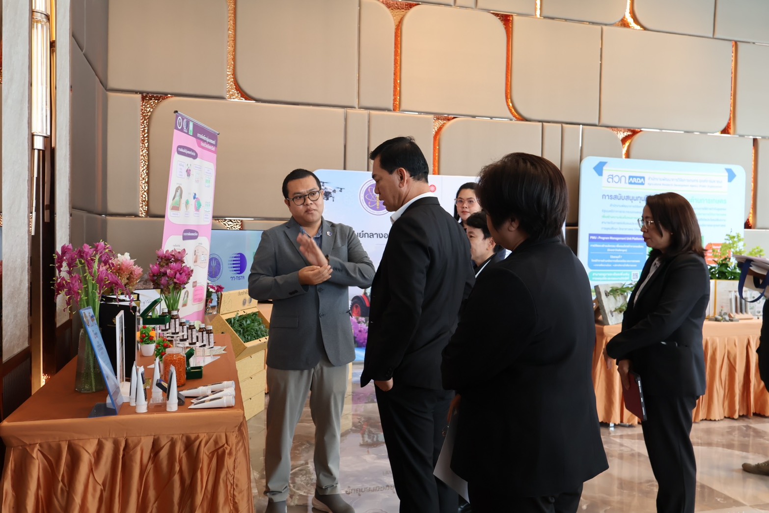ภาพบรรยากาศการเสวนา