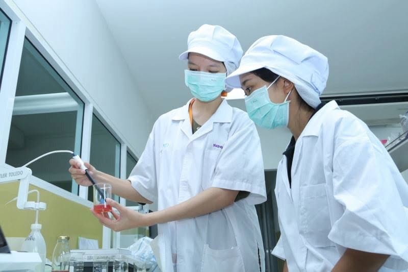 ผู้ประกอบการพัฒนาผลิตภัณฑ์อาหารกับ FISP วว.