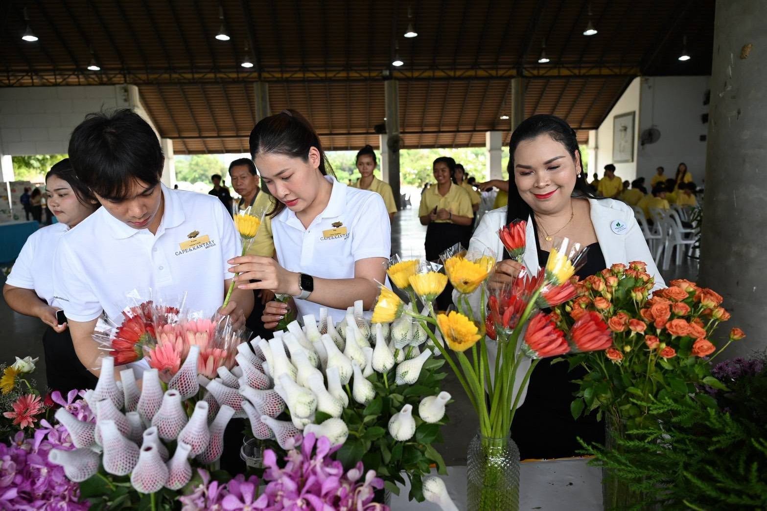 ภาพกิจกรรมเปิดศูนย์ถ่ายทอดองค์ความรู้ปทุมมาปลอดโรคแห่งอ่าวไทย