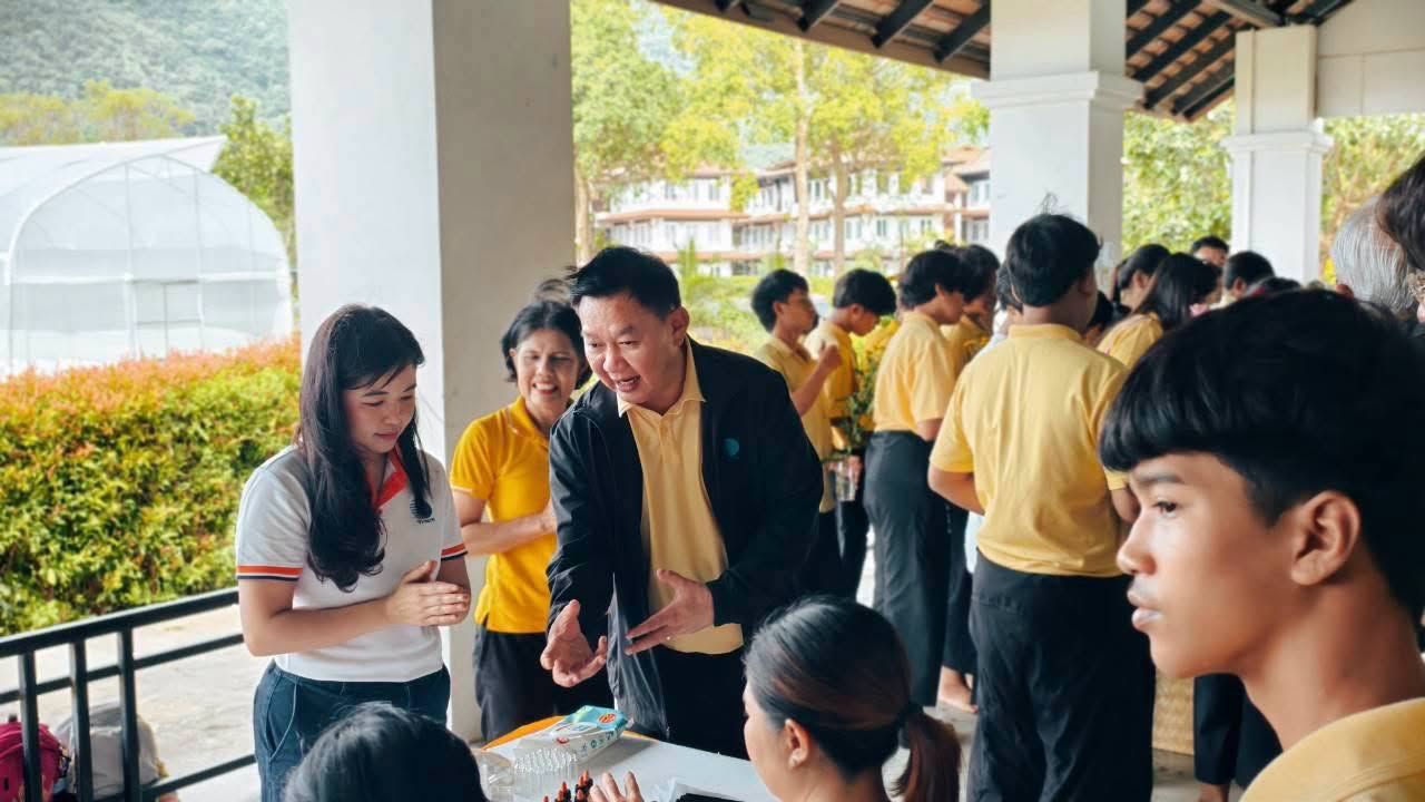 ภาพกิจกรรมเปิดศูนย์ถ่ายทอดองค์ความรู้ปทุมมาปลอดโรคแห่งอ่าวไทย