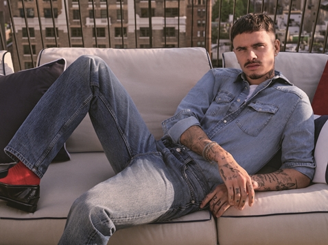 ภาพ Romeo Beckham อีกภาพในแคมเปญ Tommy Hilfiger Always Denim