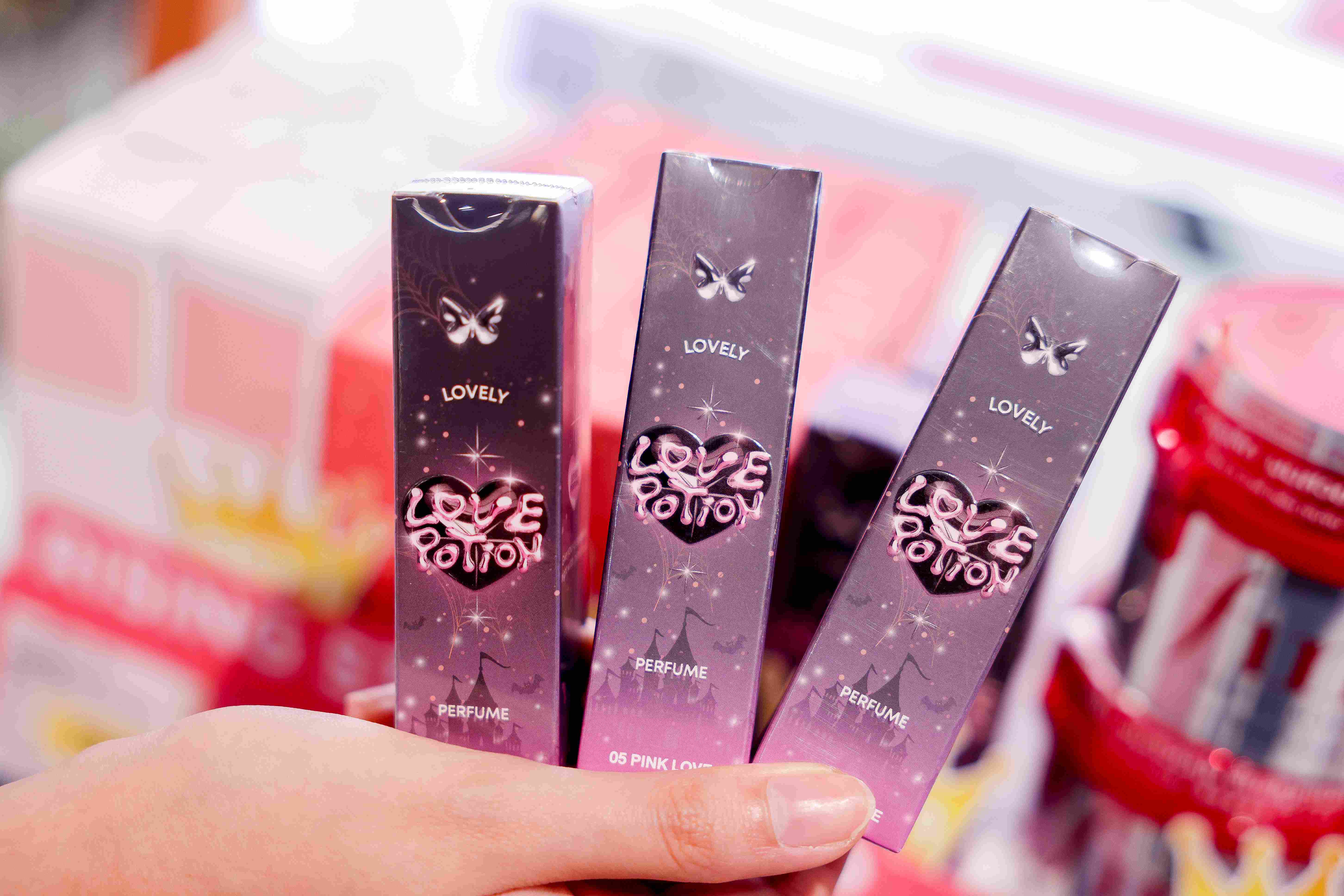 Lovepotion Lovely Perfume 05 Pink Love ได้รับรางวัล Rising Star Award