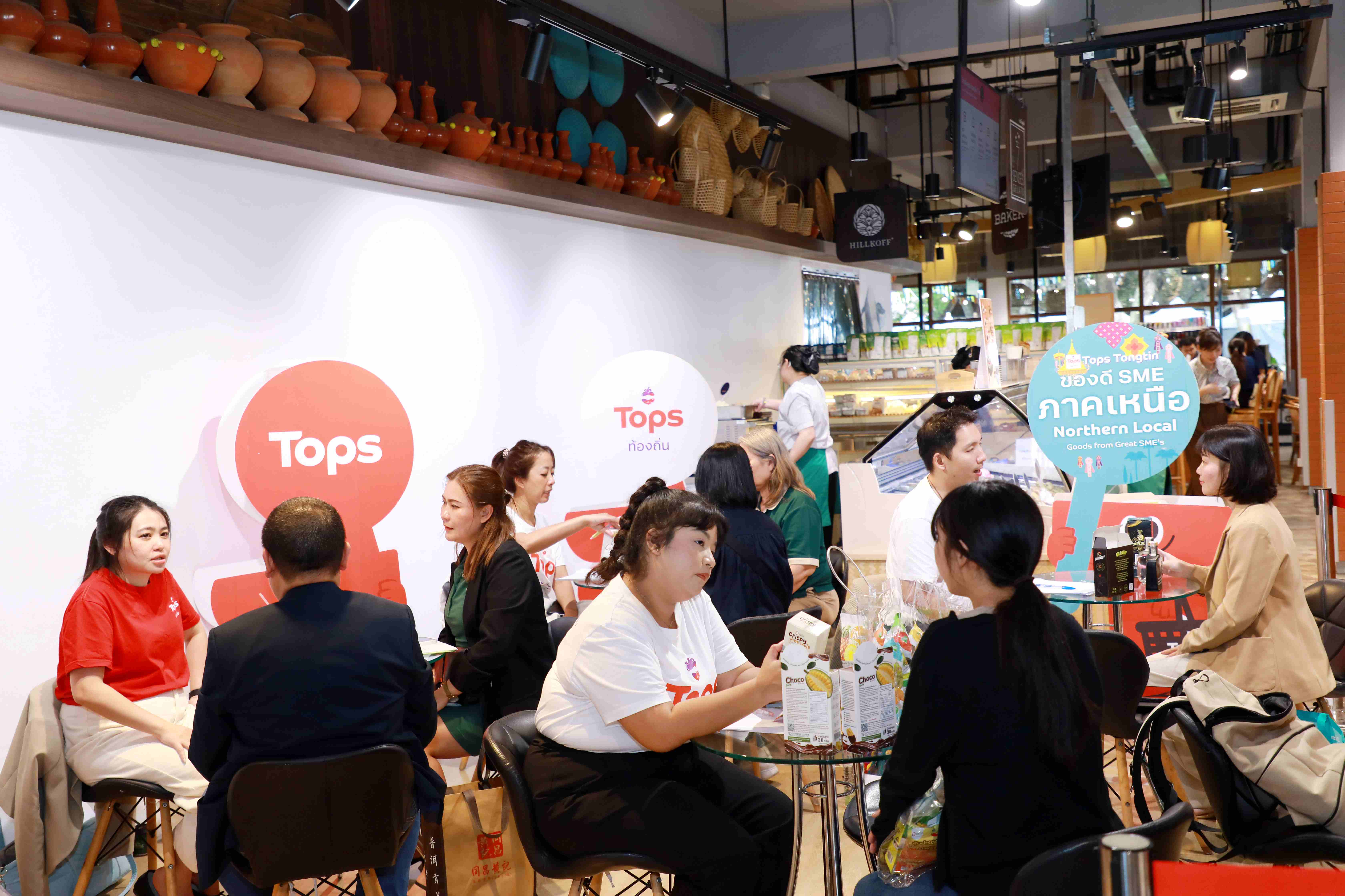 บรรยากาศการจัดแสดงสินค้าท้องถิ่นภาคเหนือในงานเปิดบ้าน TOPS ท้องถิ่น