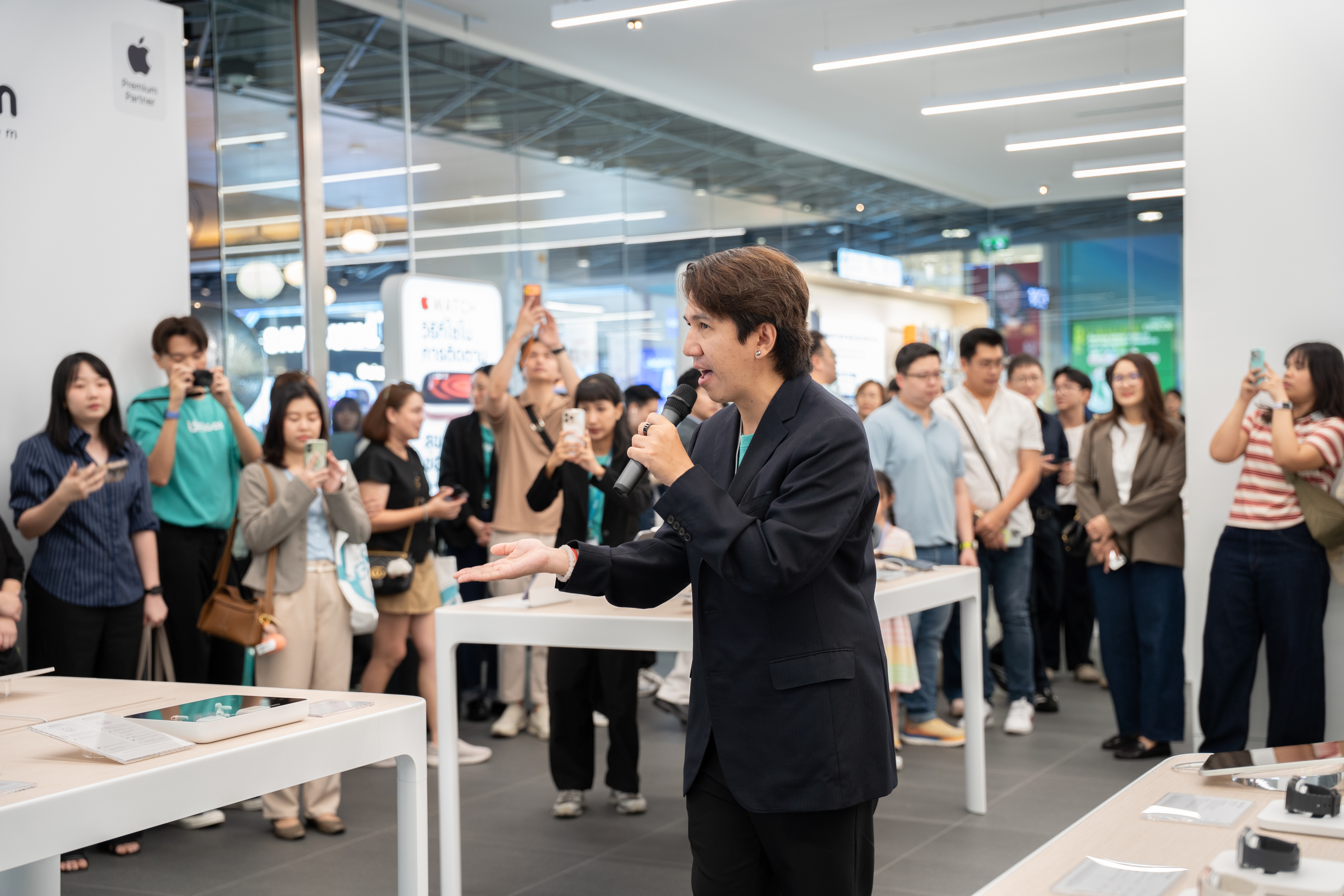 บรรยากาศภายในร้าน iStudio by UFicon at The Mall Lifestore Ngamwongwan