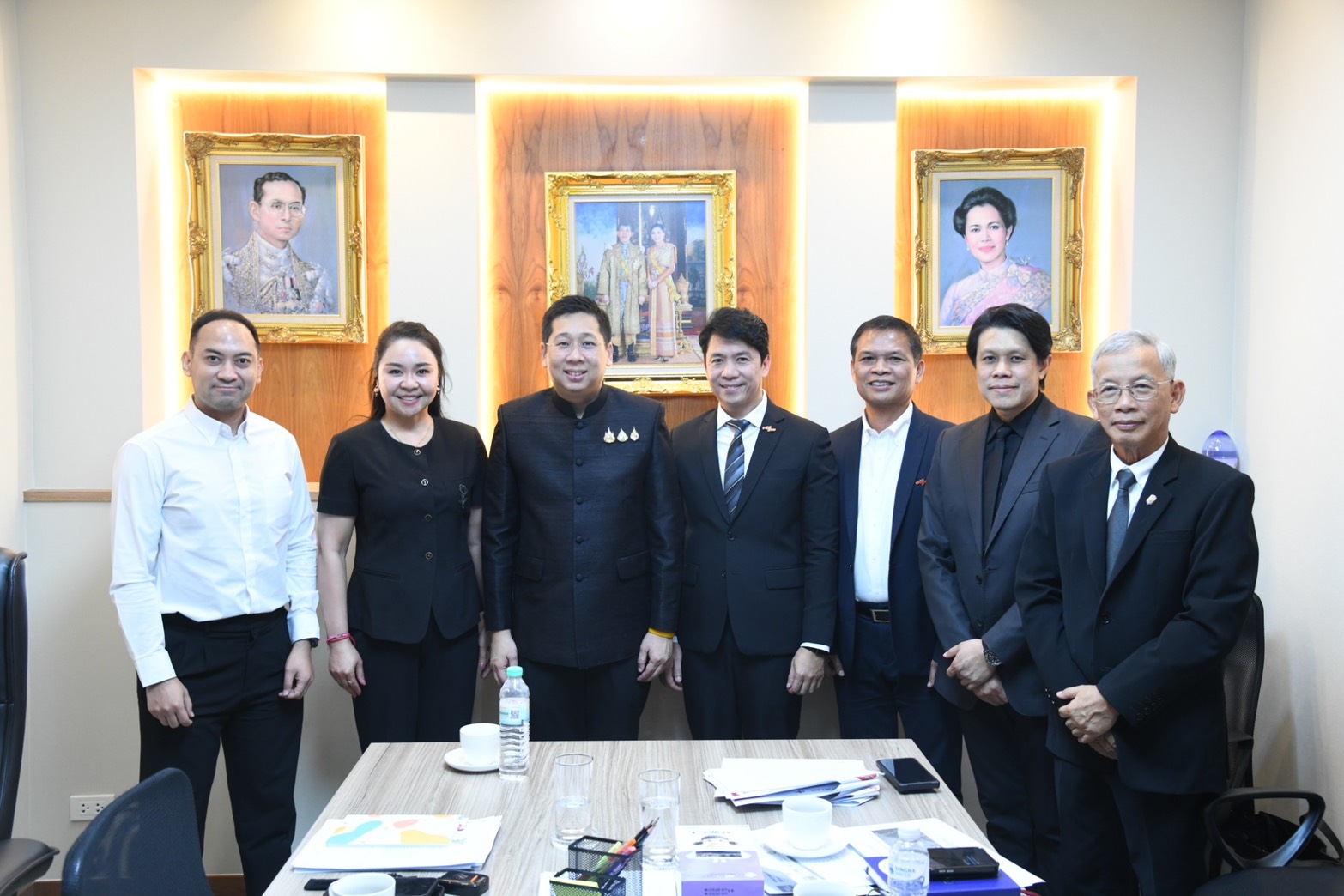 คณะผู้บริหารสายการบินเวียตเจ็ทไทยแลนด์เข้าพบกระทรวงคมนาคม