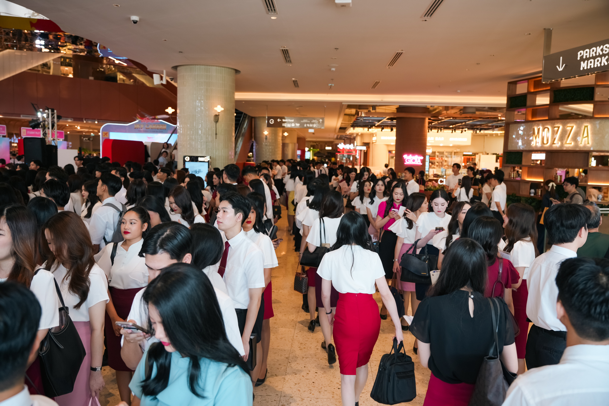 บรรยากาศการรับสมัครในงาน Sky Career 2026 (2)