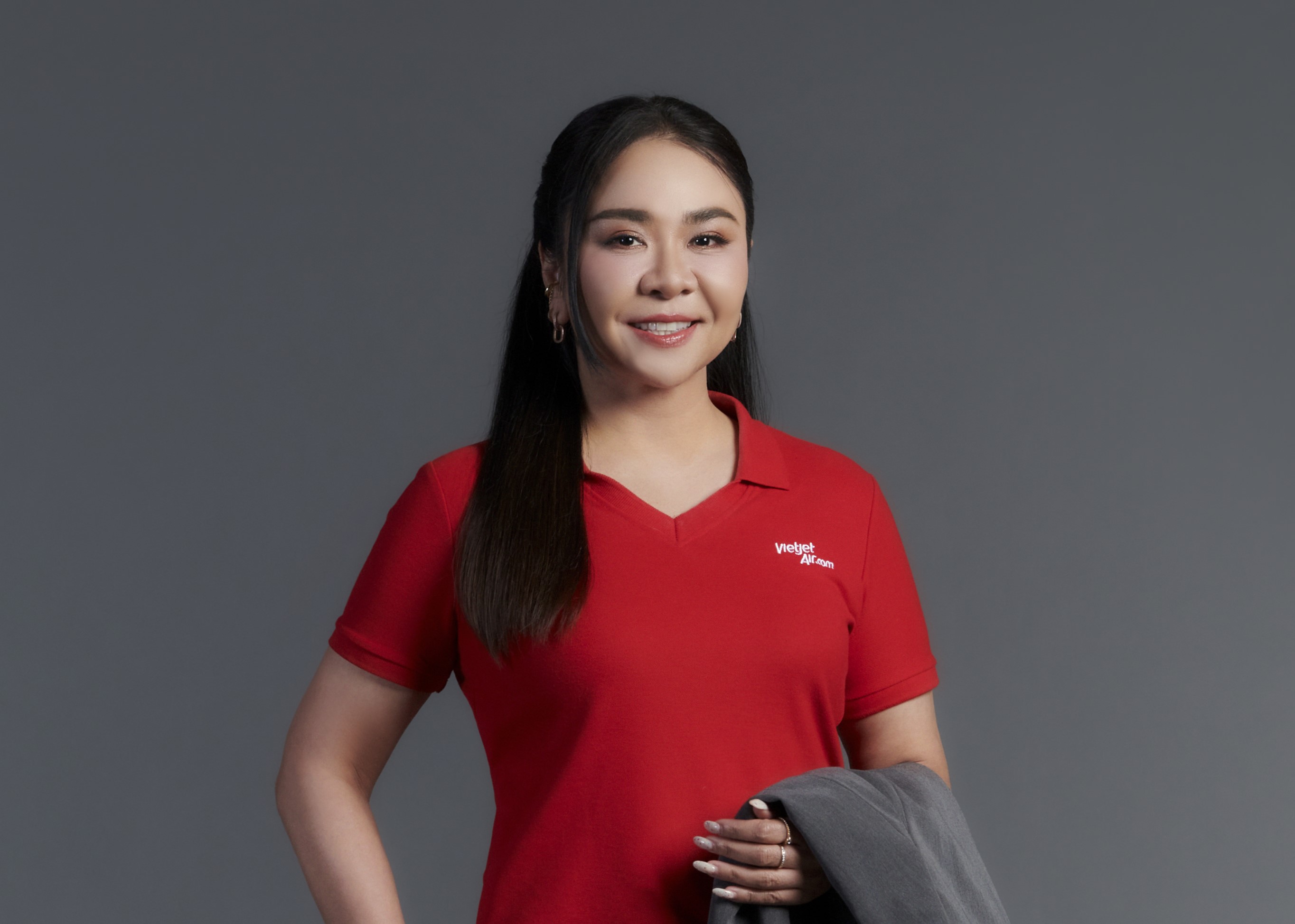 นางสาวสญาดา เบญจกุล รองประธานเจ้าหน้าที่บริหารฝ่ายองค์กรสัมพันธ์ สายการบินเวียตเจ็ทไทยแลนด์