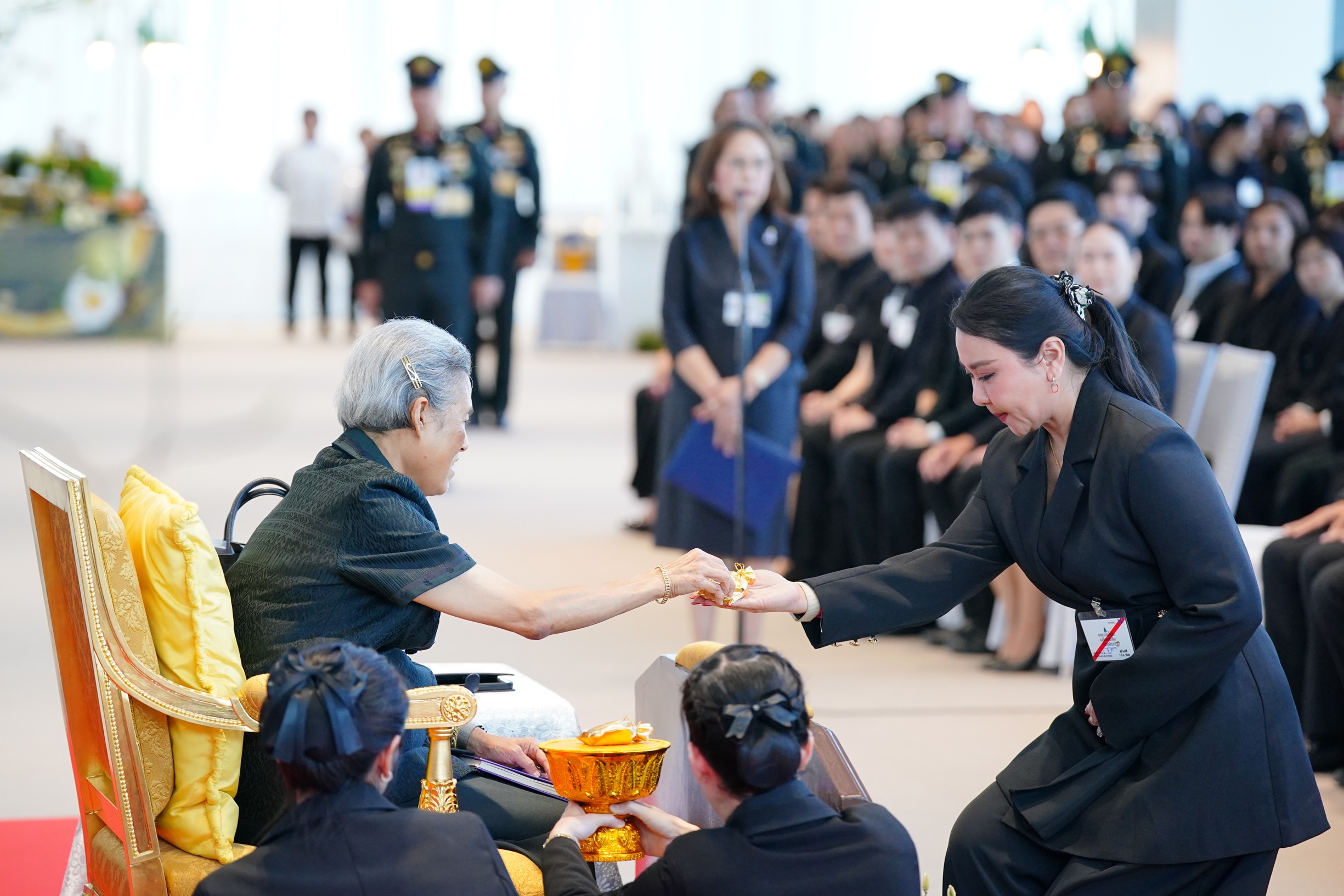 ผู้บริหารสายการบินเวียตเจ็ทไทยแลนด์เฝ้าฯ รับเสด็จและรับพระราชทานเหรียญที่ระลึก