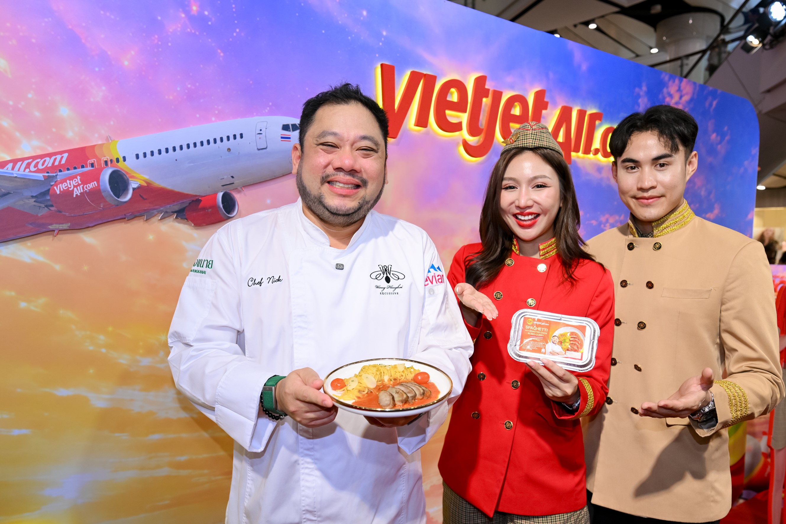 เชฟนิค–ณัฏฐพล ภวไพบูลย์ เชฟและผู้ก่อตั้งร้านวังหิ่งห้อย