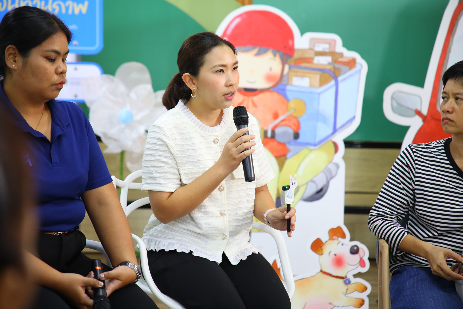 กิจกรรม Roadshow ส่งต่อความปลอดภัยผ่านหนังสือนิทานภาพ (15)