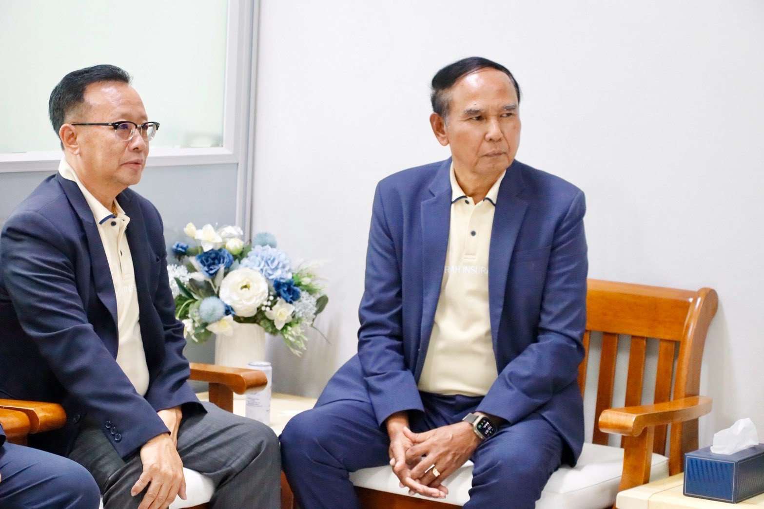 บรรยากาศพิธีมอบเงินสนับสนุนมูลนิธิขาเทียมฯ