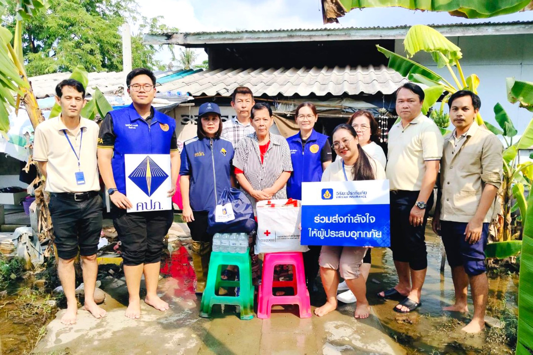 ทีมวิริยะจิตอาสาลงพื้นที่ช่วยเหลือผู้ประสบอุทกภัย จ.สมุทรสาคร