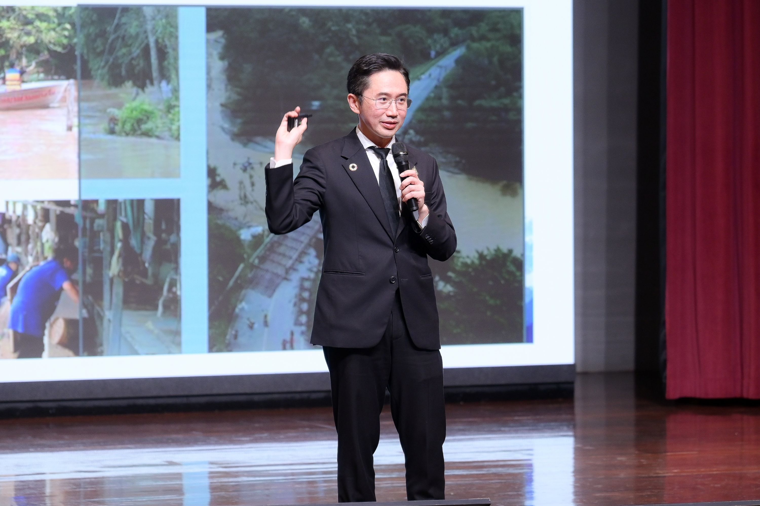ผู้ร่วมเสวนาในงาน Water Resilience Forum ครั้งที่ 3