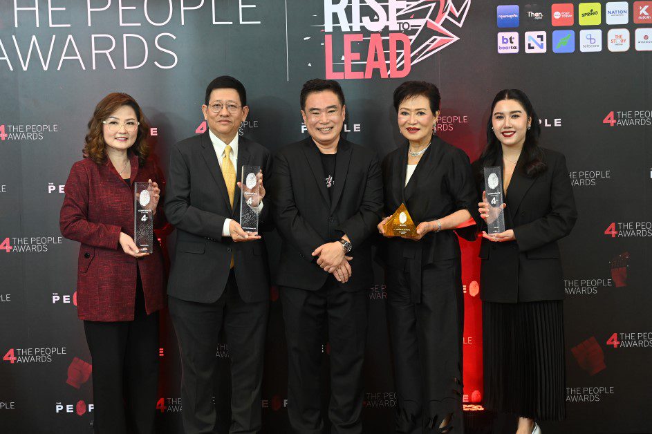 TOA คว้ารางวัล ‘Corporate of the Year’ สุดยอดองค์กรผู้นำอย่างยั่งยืน ตอกย้ำความสำเร็จ ‘GREEN MISSION’ จากเวที The People Awards ครั้งที่ 4