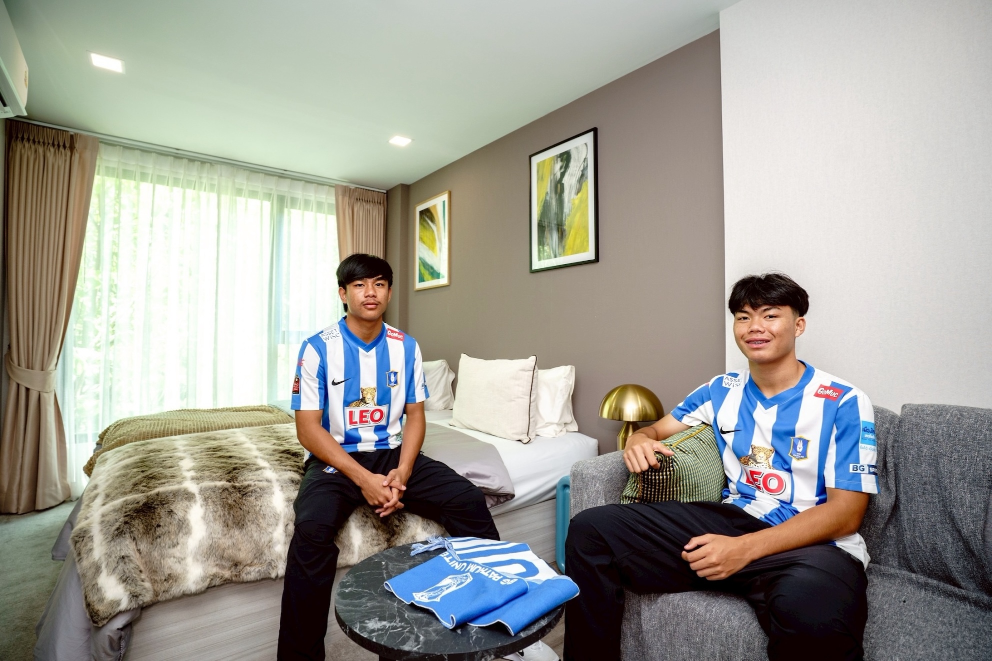 “แอสเซทไวส์” หนุนฝันนักเตะดาวรุ่งแนวหน้าทีม “บีจี ปทุม ยูไนเต็ด” มอบคอนโดฯ พักฟรี 1 ปีเต็มย่านรังสิต ทำเลใกล้สนามชาร์จพลังให้ซ้อมเต็มร้อย