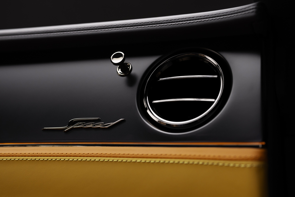 เบนท์ลีย์ แบงค็อก เผยภาพ ‘ombré By Mulliner’ คอลเลกชันแรกกับการผสมผสาน 3 คู่สีพิเศษ พร้อมปรับราคาออปชัน รับภาษีใหม่