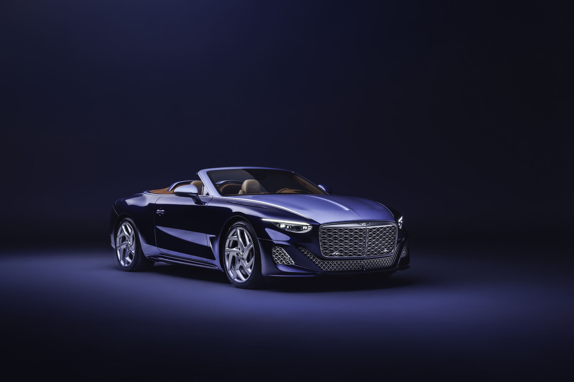 เบนท์ลีย์ มอเตอร์ส เผยภาพ ‘batur Convertible’ กับ 4 เทคนิคการออกแบบเฉพาะ ‘ครั้งแรก’ โดยลูกค้า