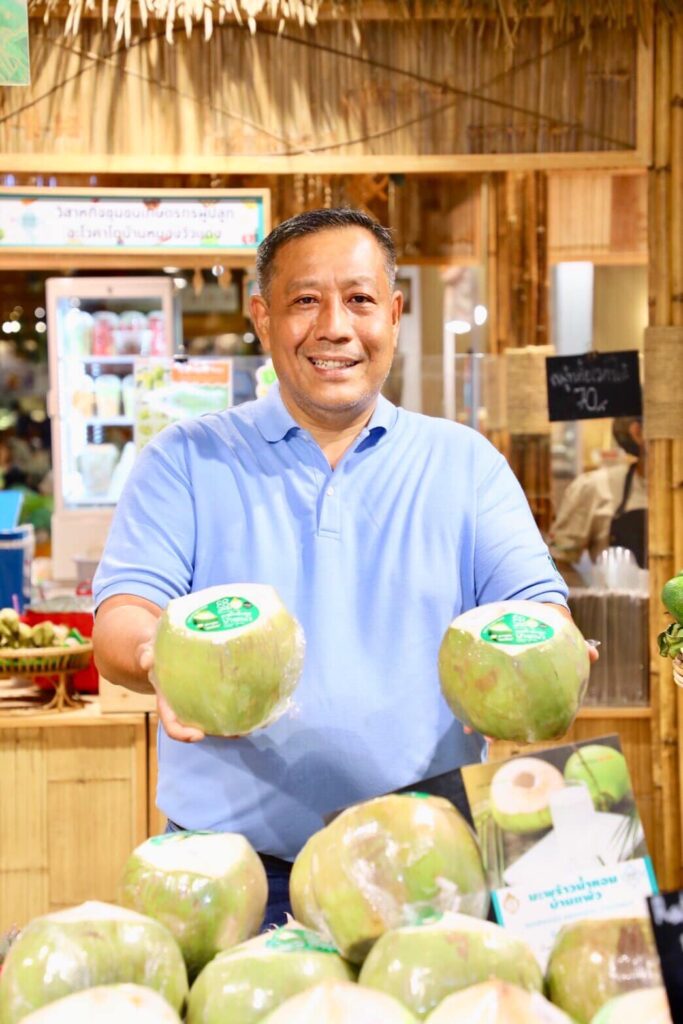 ศูนย์การค้าเซ็นทรัล มหาชัย เสิร์ฟความหอมระดับพรีเมียม! ผนึกภาครัฐส่งเสริมสินค้า Gi ยกระดับมะพร้าวน้ำหอมบ้านแพ้วสู่ระดับประเทศ จัดงาน “mahachai Coconut Festival 2025 ตอน Proud บ้านแพ้ว” 25 31 กรกฎาคม 2568 นี้