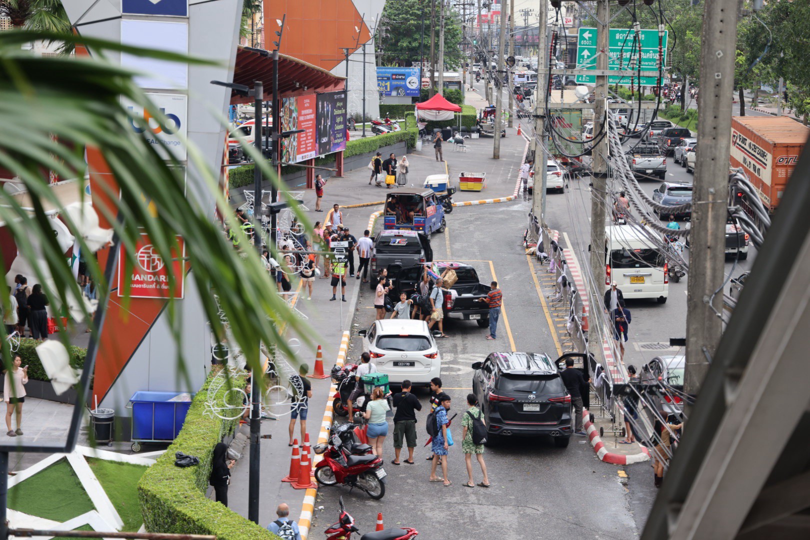 เซ็นทรัล หาดใหญ่ ยกระดับตั้ง “ศูนย์อำนวยการภัยพิบัติน้ำท่วม ไทยรวมใจที่เซ็นทรัล” ช่วยประสาน–กระจายความช่วยเหลือ