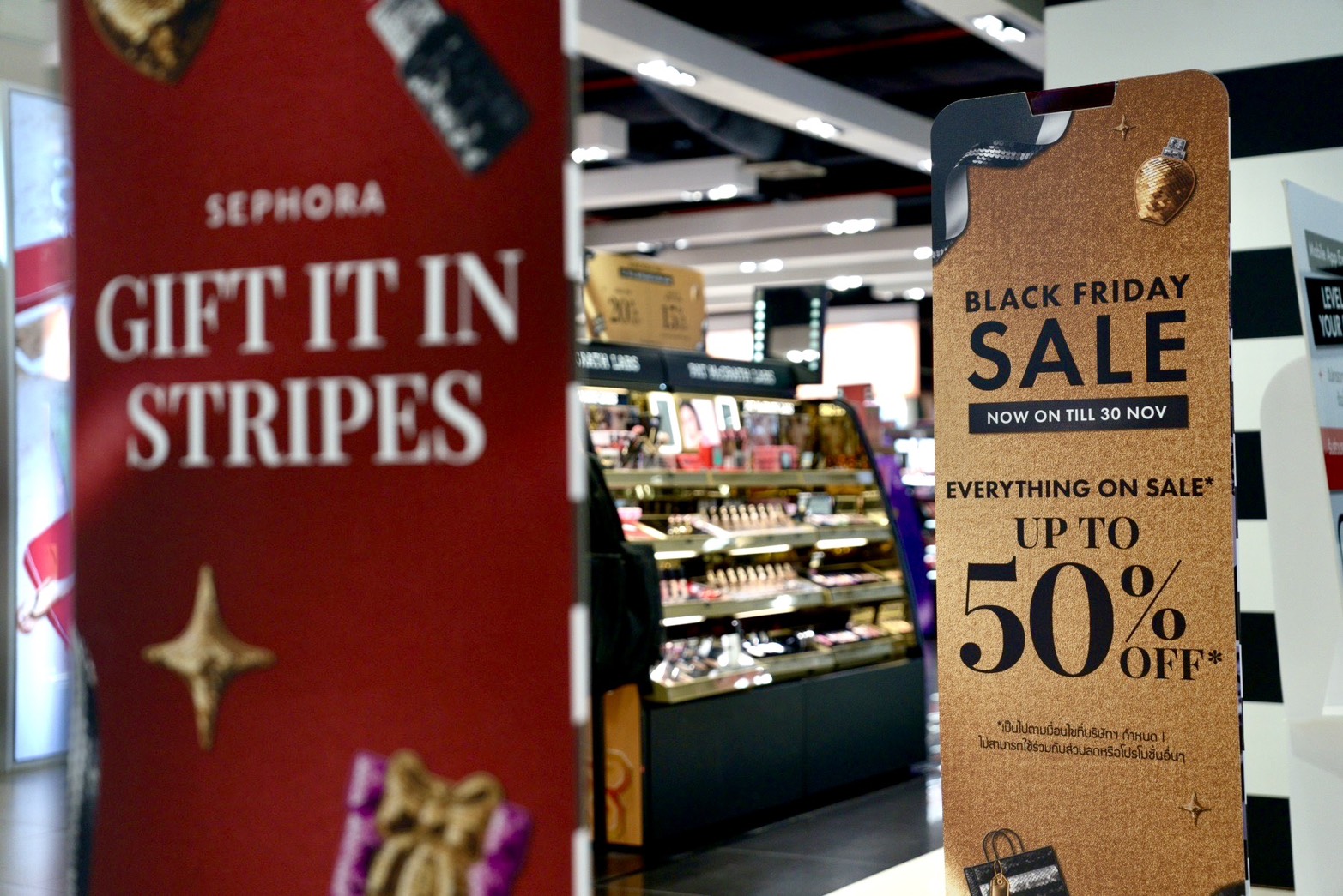 “black Friday ช้อปติดสปีดที่เซ็นทรัล” วันแรกคึกคักทั่วไทย ลดทั้งศูนย์สูงสุด 90% ดีลแรงสุดปี ถึง 1 ธ.ค. 2568