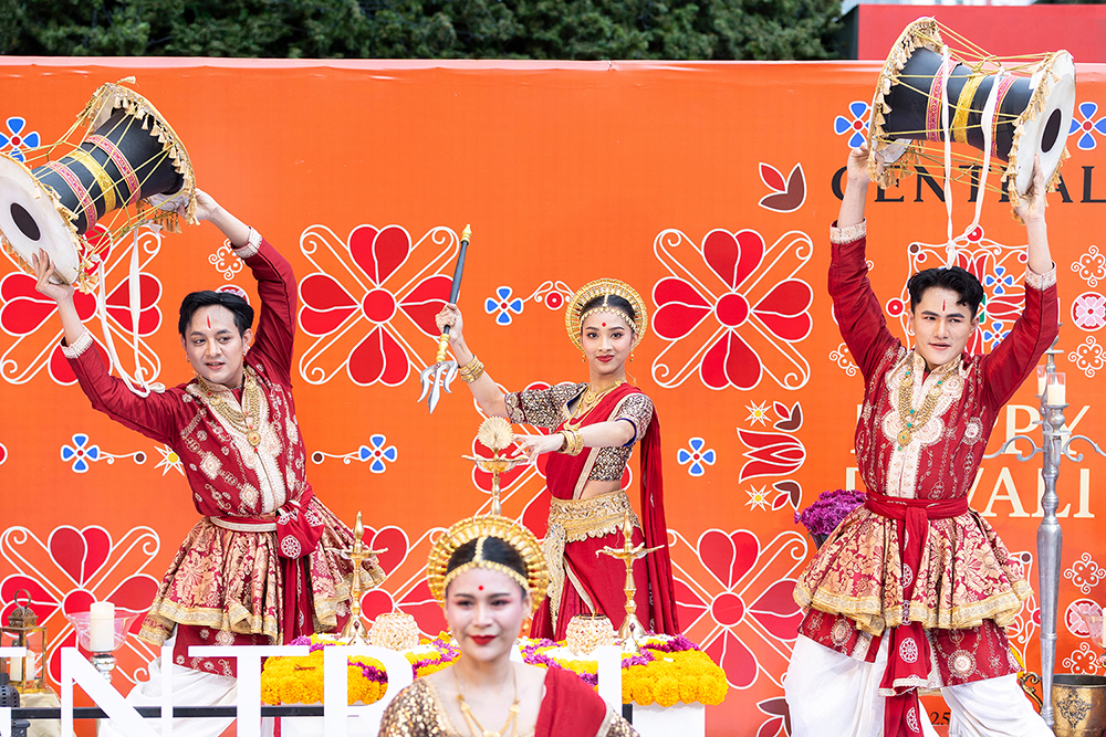 ครั้งแรก! Central & Robinson ผนึก ททท. รังสรรค์รังโกลีใหญ่ที่สุดในกรุงเทพฯ ฉลองเทศกาล Diwali เทศกาลแห่งแสงสว่างและความสุข ต้อนรับนักท่องเที่ยวอินเดียจากทั่วโลก