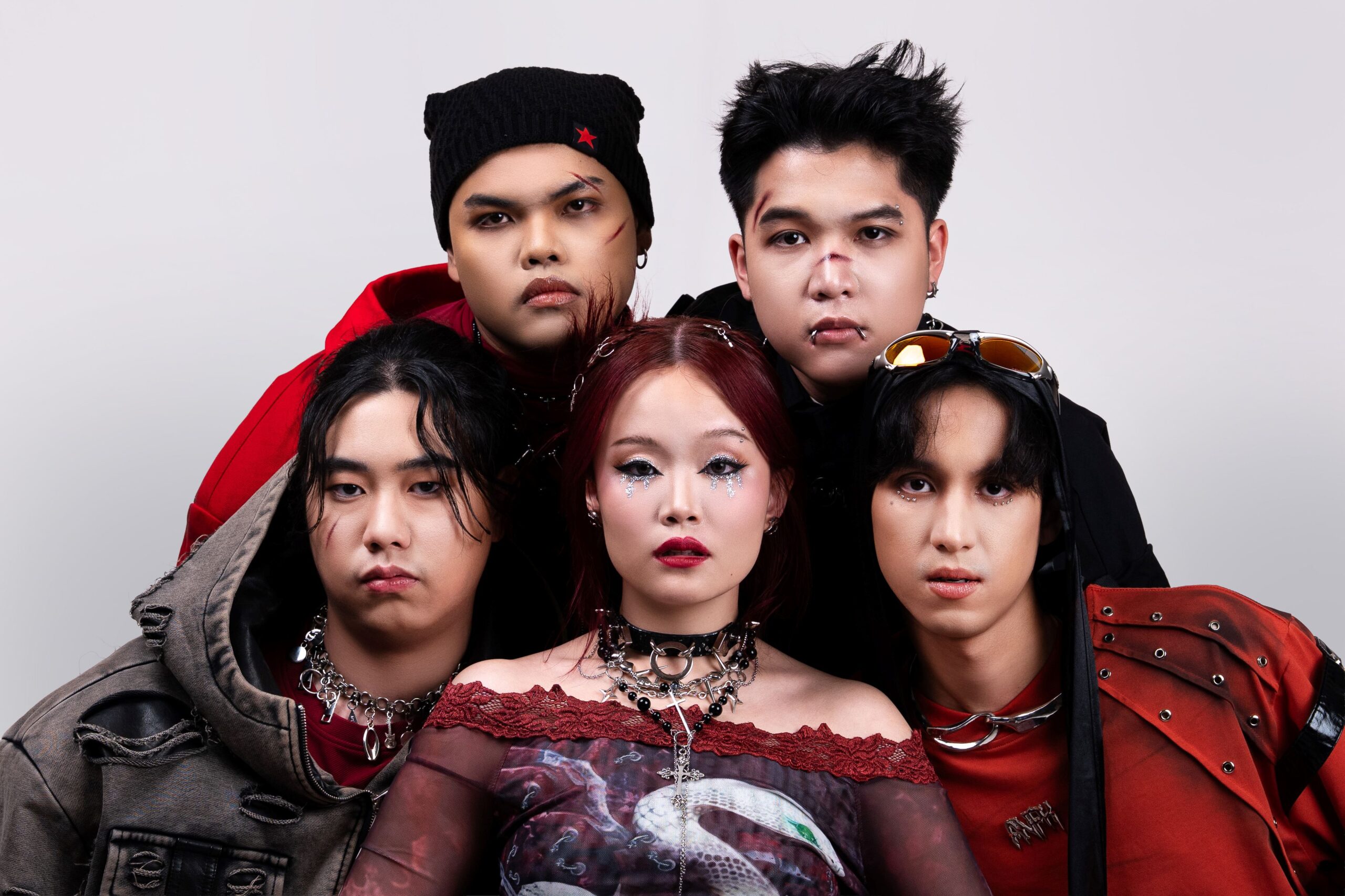 “chilax” ปล่อยอัลบั้มเต็มชุดแรก What A Life! รวม 7 เพลงแทนทุกอารมณ์ชีวิต!! พร้อมจัด Chilax: What A Life! The 1st Mini Concert…ขอบคุณแฟนๆ