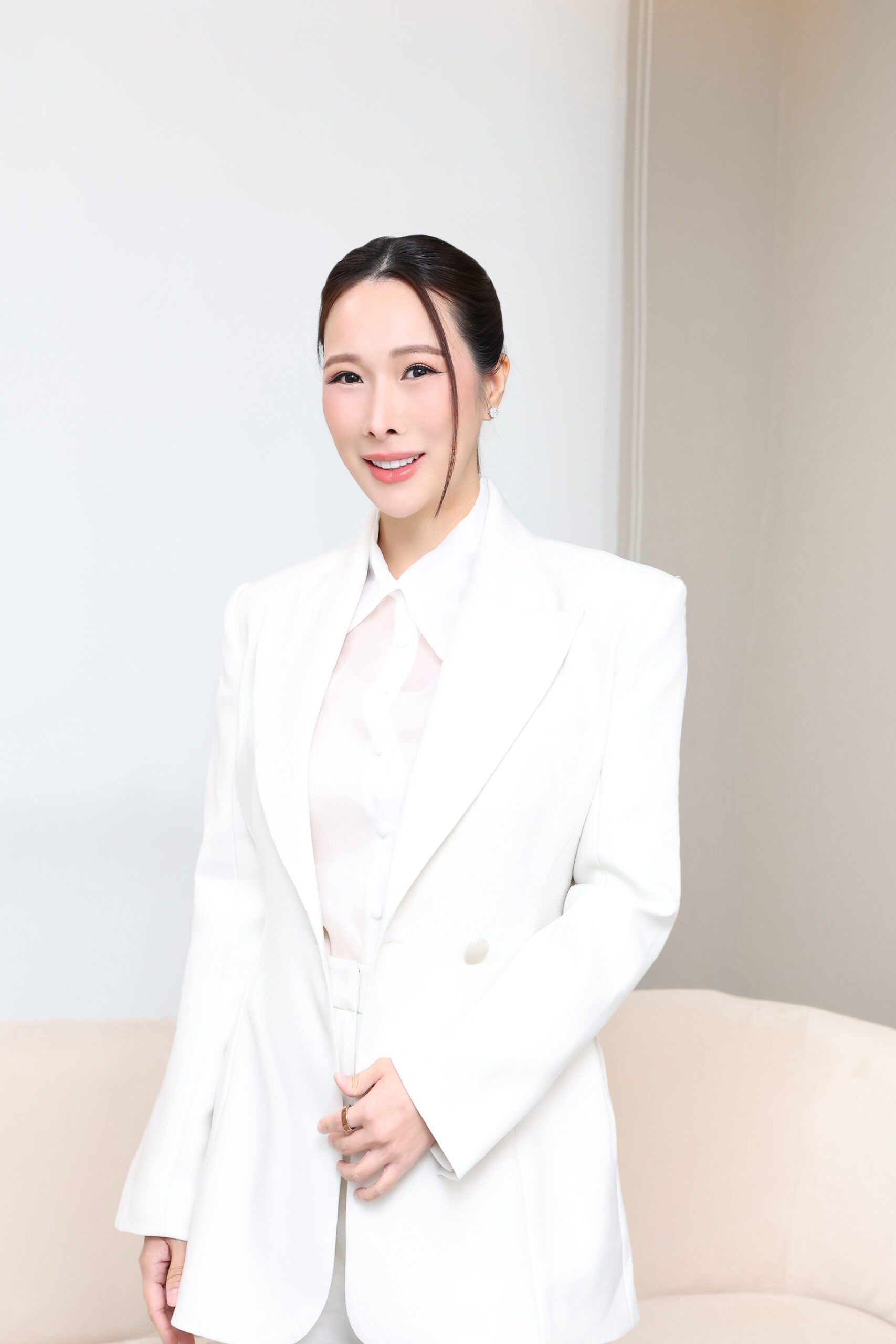 “หมอน้ำ” Emma Clinic ให้คำมั่นสัญญาเสริมจมูก “จอง จ่าย จบ ไม่บวกเพิ่ม” ทำได้จริง