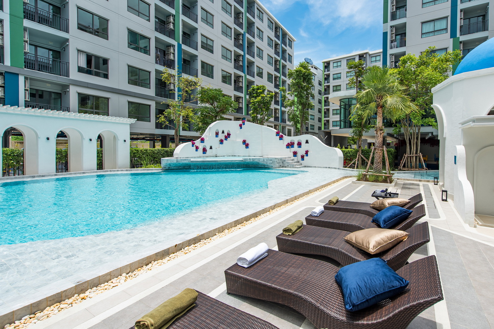 “grene Prime เดอะ ซานโตรินี” คอนโดฯ ใหม่พร้อมอยู่สไตล์รีสอร์ท ทำเลหนึ่งเดียวติดถนนสรงประภา จัดโปร! สุดคุ้มเอาใจนักลงทุน ตกแต่งครบ พร้อมผู้เช่า รับผลตอบแทน 6% ต่อปี สำหรับปีแรก*