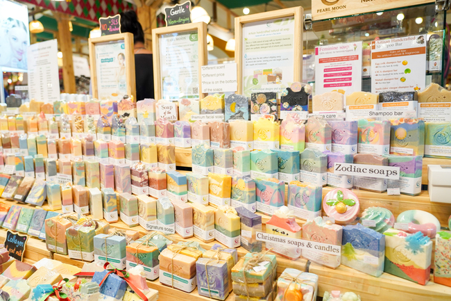 เมืองสุขสยาม ณ ไอคอนสยาม ชวนยิ้มรับศักราชใหม่ ในงาน “สุขกันเถอะเรา” เติมความสุขหลากรูปแบบผ่านเสน่ห์แบบไทย ๆ ตั้งแต่วันนี้ – 7 มกราคม 2569