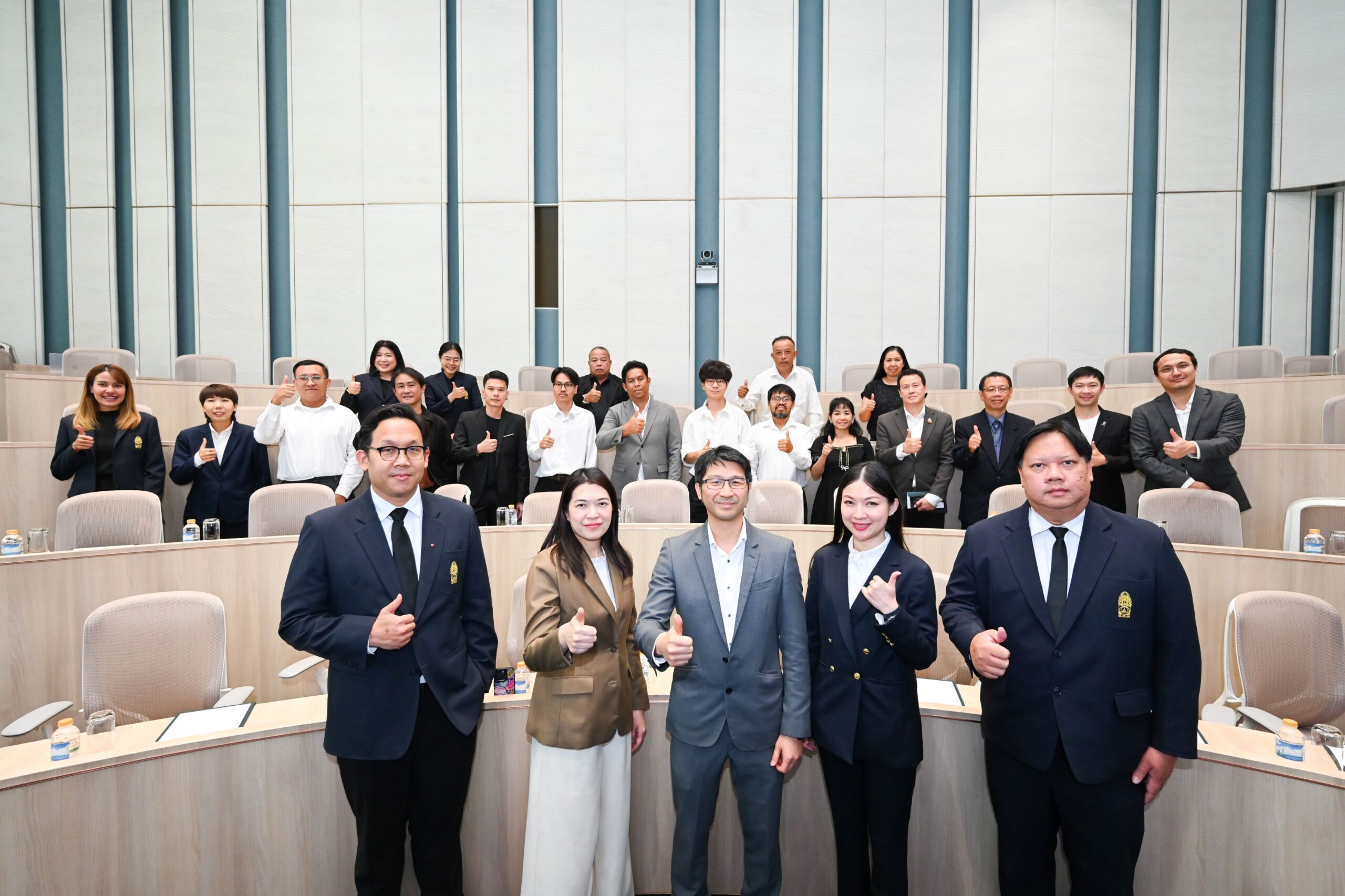 “คิงบริดจ์ ทาวเวอร์” ประกาศผลผู้ชนะการประกวด พร้อมจัดนิทรรศการภาพถ่าย “the Inspiring Workplace Experience” ถ่ายทอดสถาปัตยกรรมไอคอนิคเคียงคู่สะพานภูมิพล