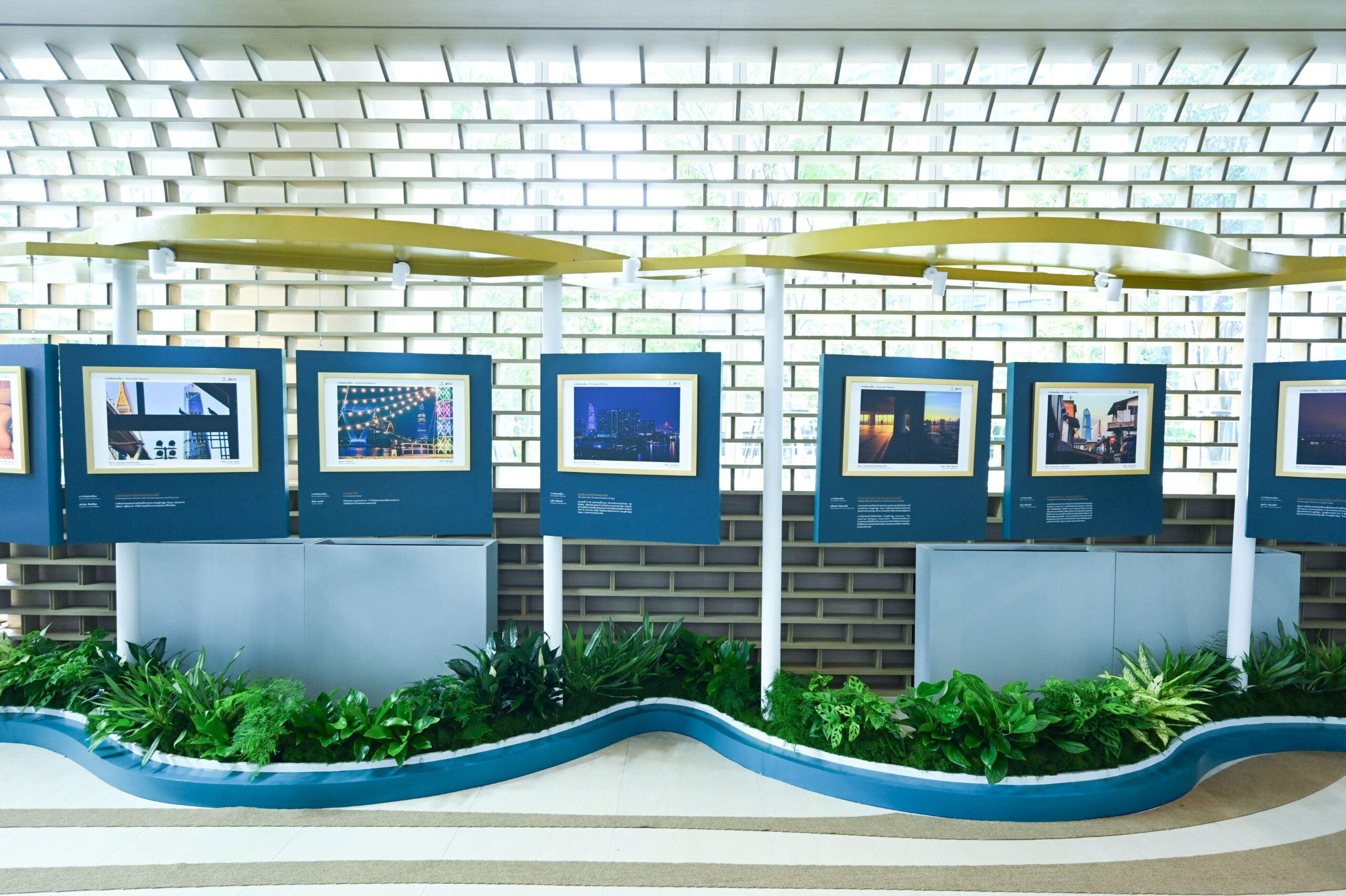 “คิงบริดจ์ ทาวเวอร์” ประกาศผลผู้ชนะการประกวด พร้อมจัดนิทรรศการภาพถ่าย “the Inspiring Workplace Experience” ถ่ายทอดสถาปัตยกรรมไอคอนิคเคียงคู่สะพานภูมิพล