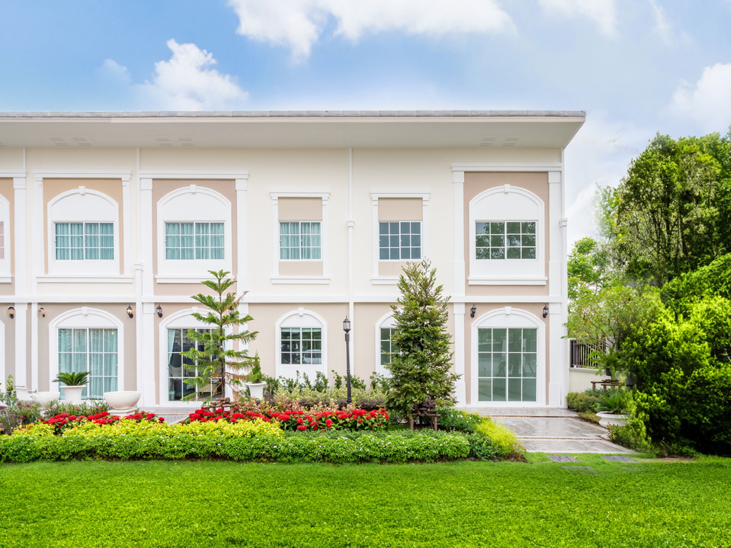 ลลิล พร็อพเพอร์ตี้ เปิดตัว “ลลิล ทาวน์ บางนา เทพารักษ์ 2” คุณค่าเหนือระดับบนทำเลศูนย์กลางการเดินทางใกล้รถไฟฟ้า ถนนวงแหวน พร้อมฟังก์ชันคุ้มค่าเหนือราคา ครอบคลุมทุกความต้องการ