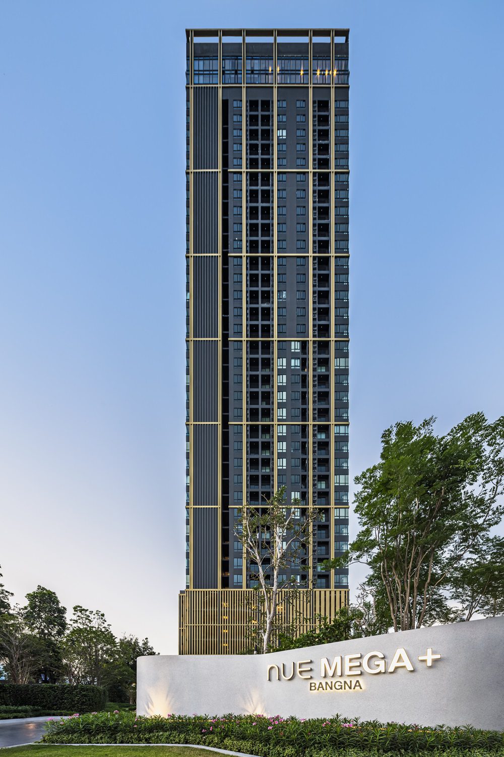 02 Nue Mega+ Bangna